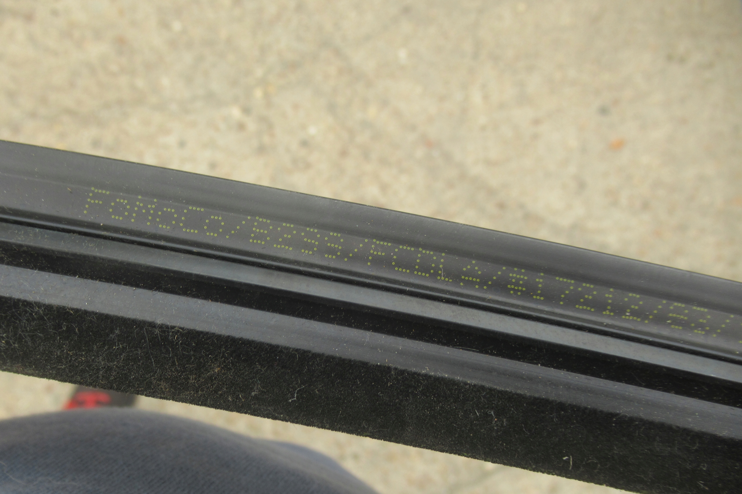 FORD FIESTA MK7 15R moulding dust left front