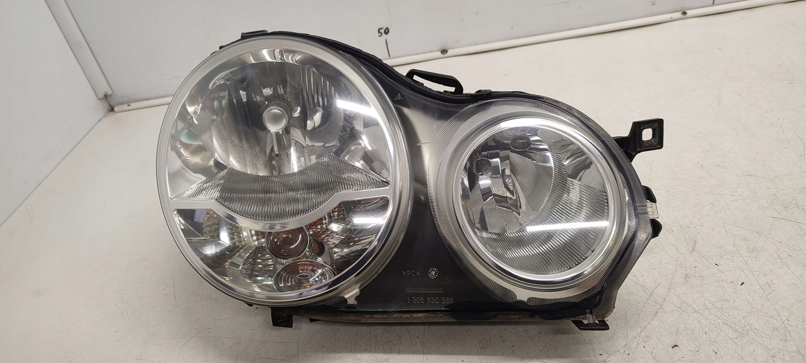 light front front right VW Polo 9N