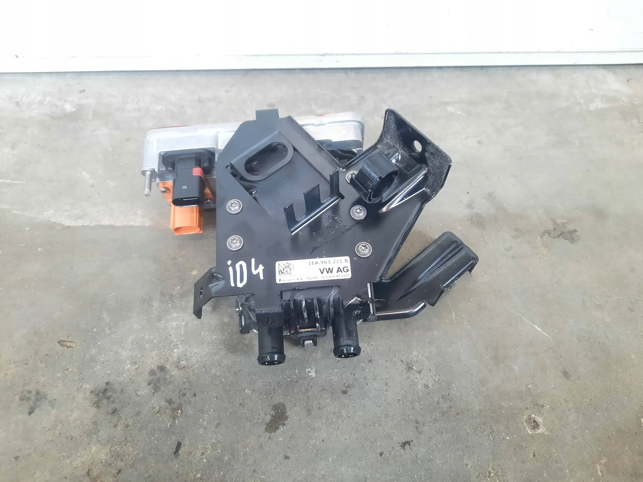 VOLKSWAGEN ID.4 ID4 ID.5 SKODA ENYAQ WYMIENNIK CIEPŁA PODGRZEWACZ WODY