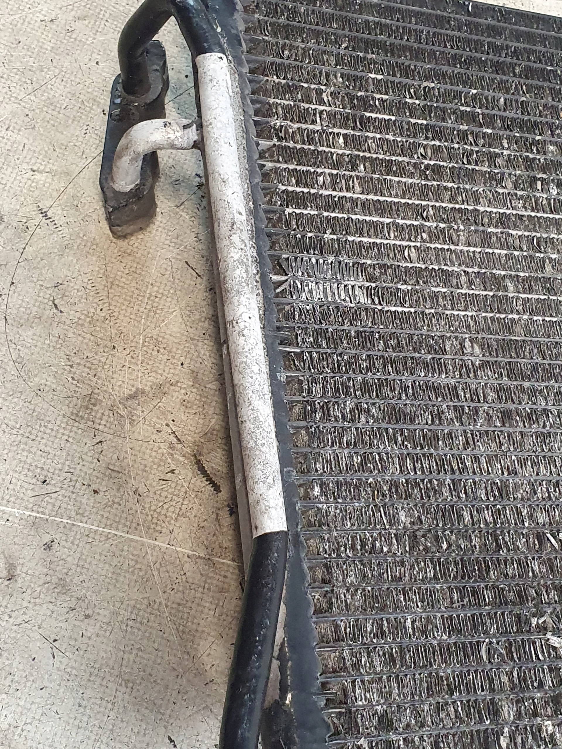 Radiateur climatisation OE 3213311 BMW E91 320d 2.0D 06r.