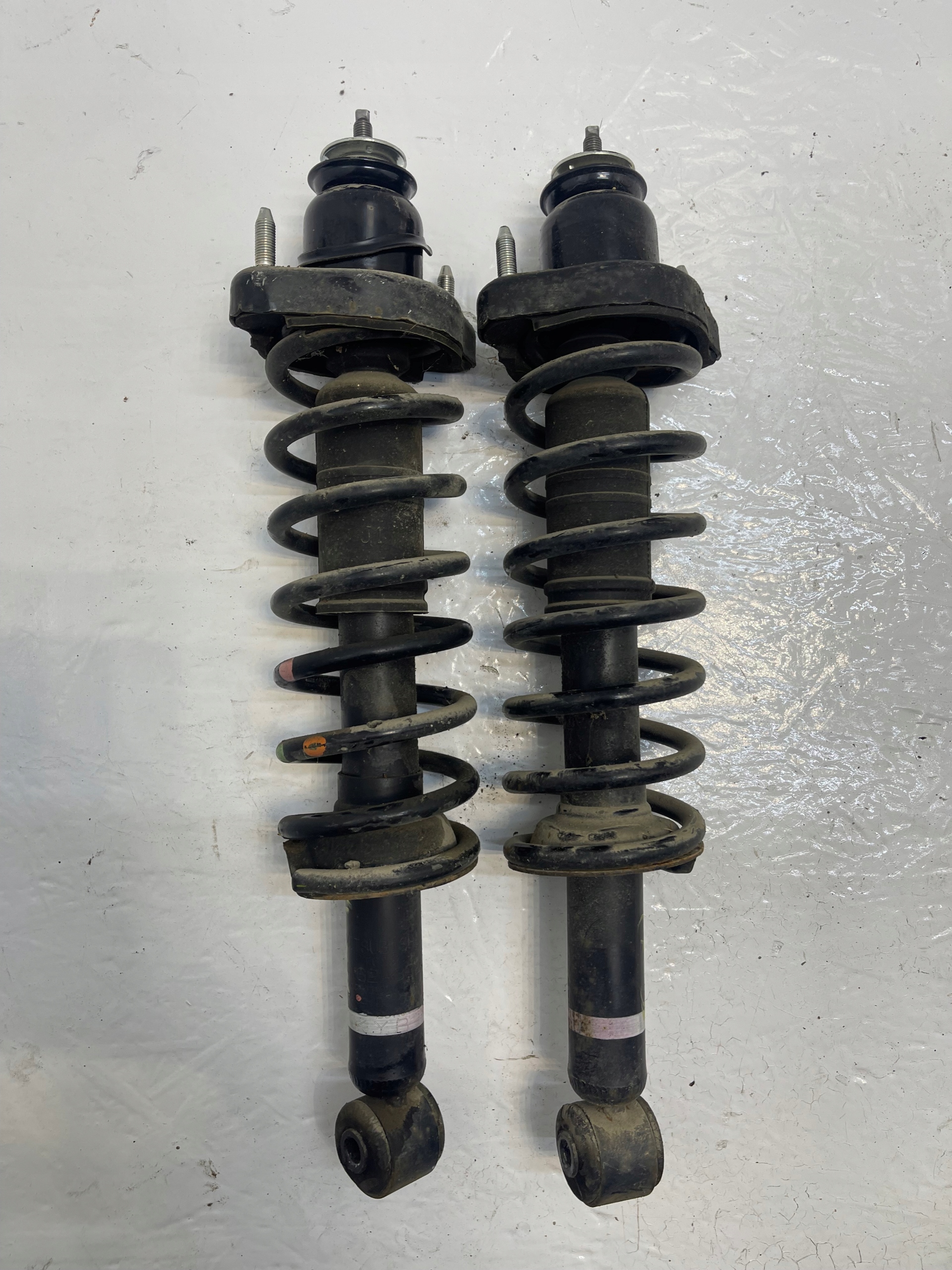 KIA CARENS IV АМОРТИЗАТОРЫ ЗАДНИЙ КОМПЛЕКТ