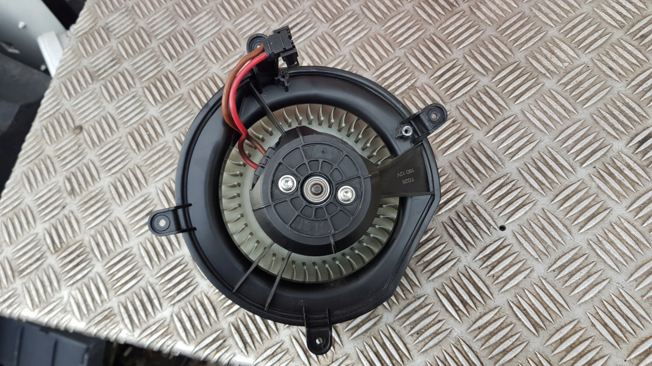 MERCEDES E-KLASA W211 fan heating