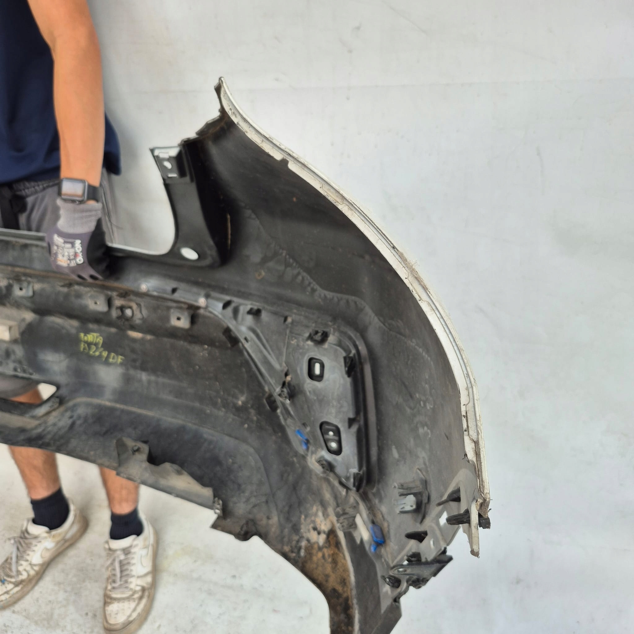 TOYOTA C-HR e 1 16-19 Paraurti posteriore posteriore 6XPDC