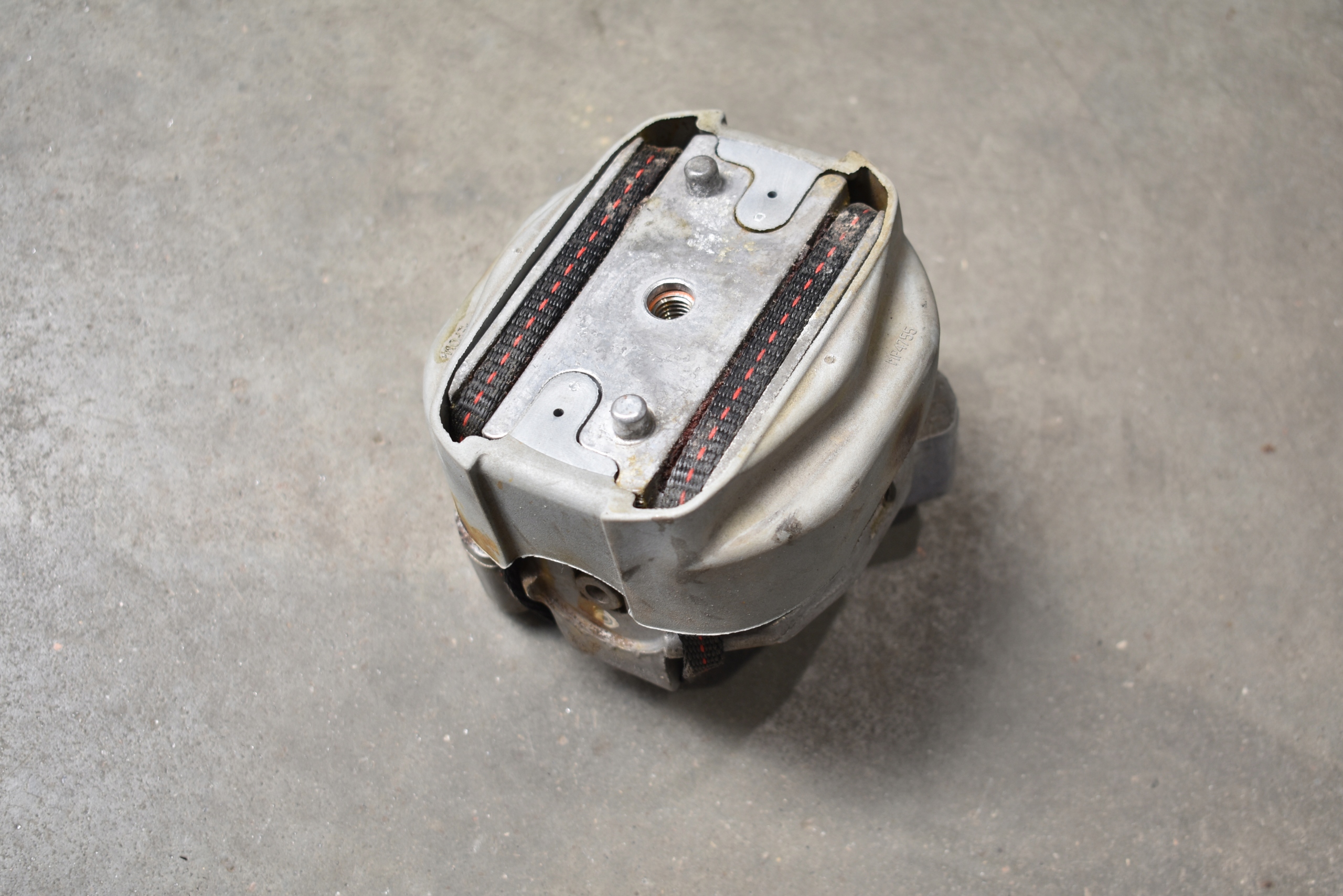 perfect condition engine mount BENTLEY FLYING SPUR 1