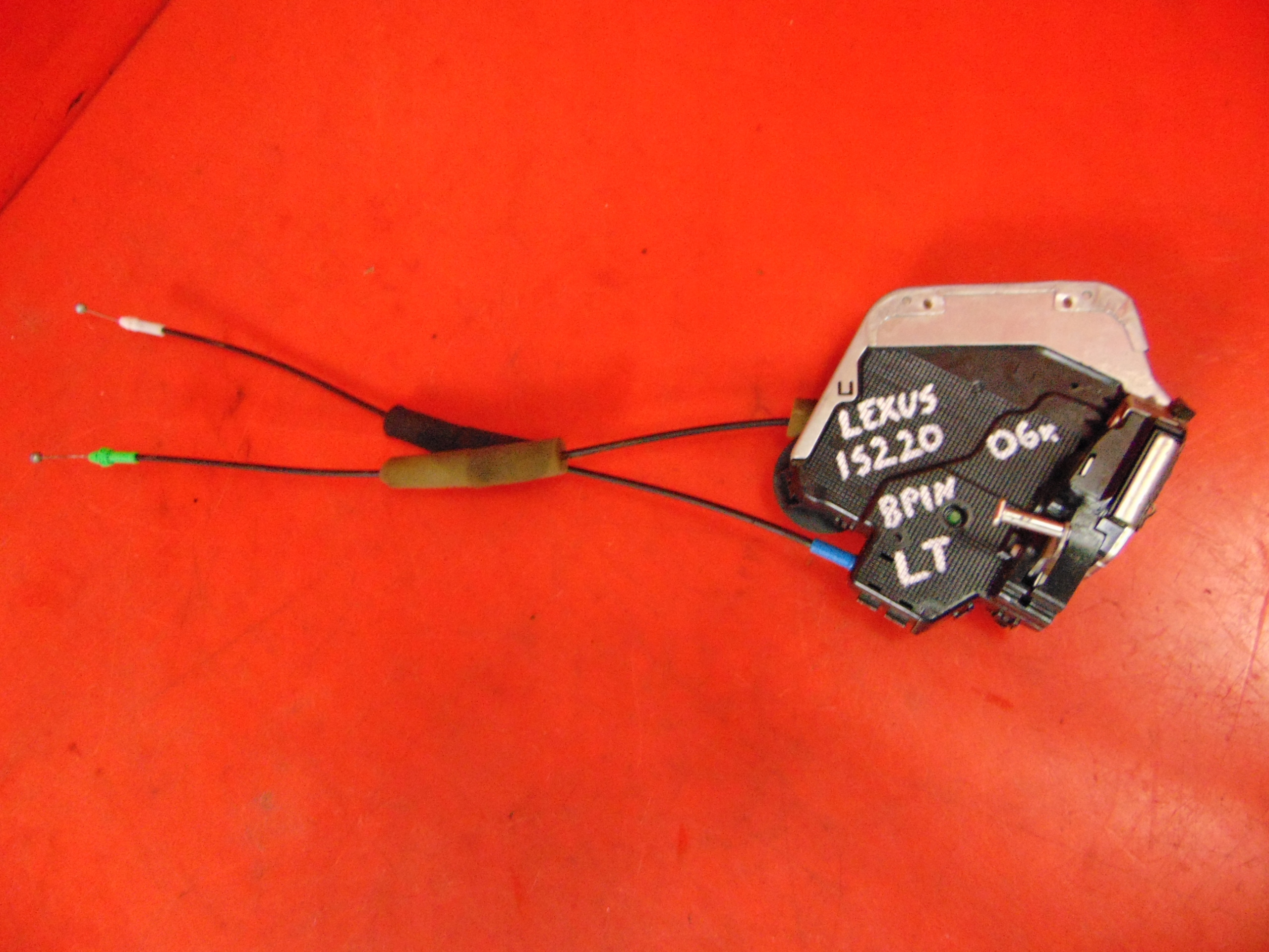 LEXUS IS II 05- lock door left rear part 8 PIN EU
