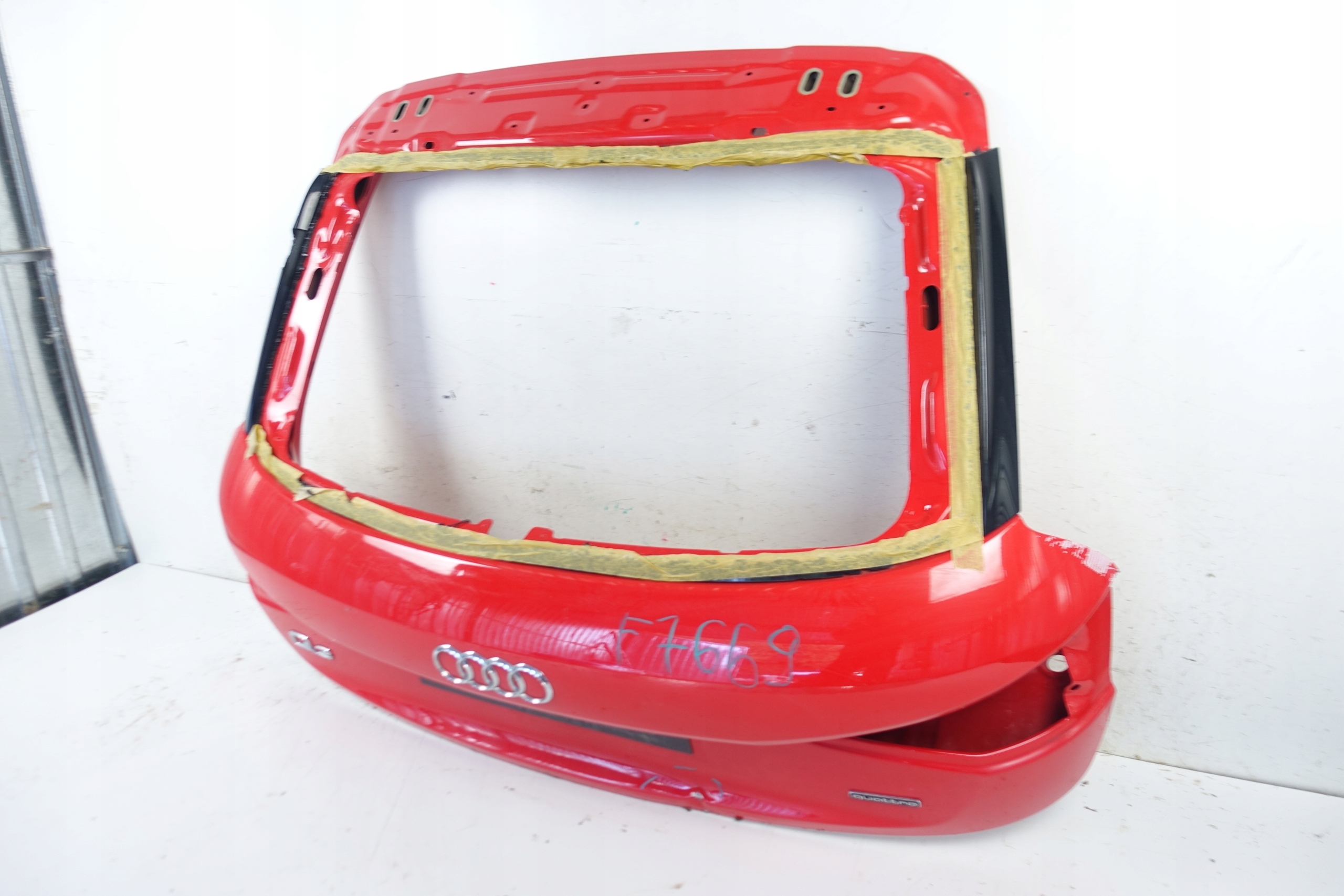 AUDI Q3 2011- cover trunk door boot 8U0827159A