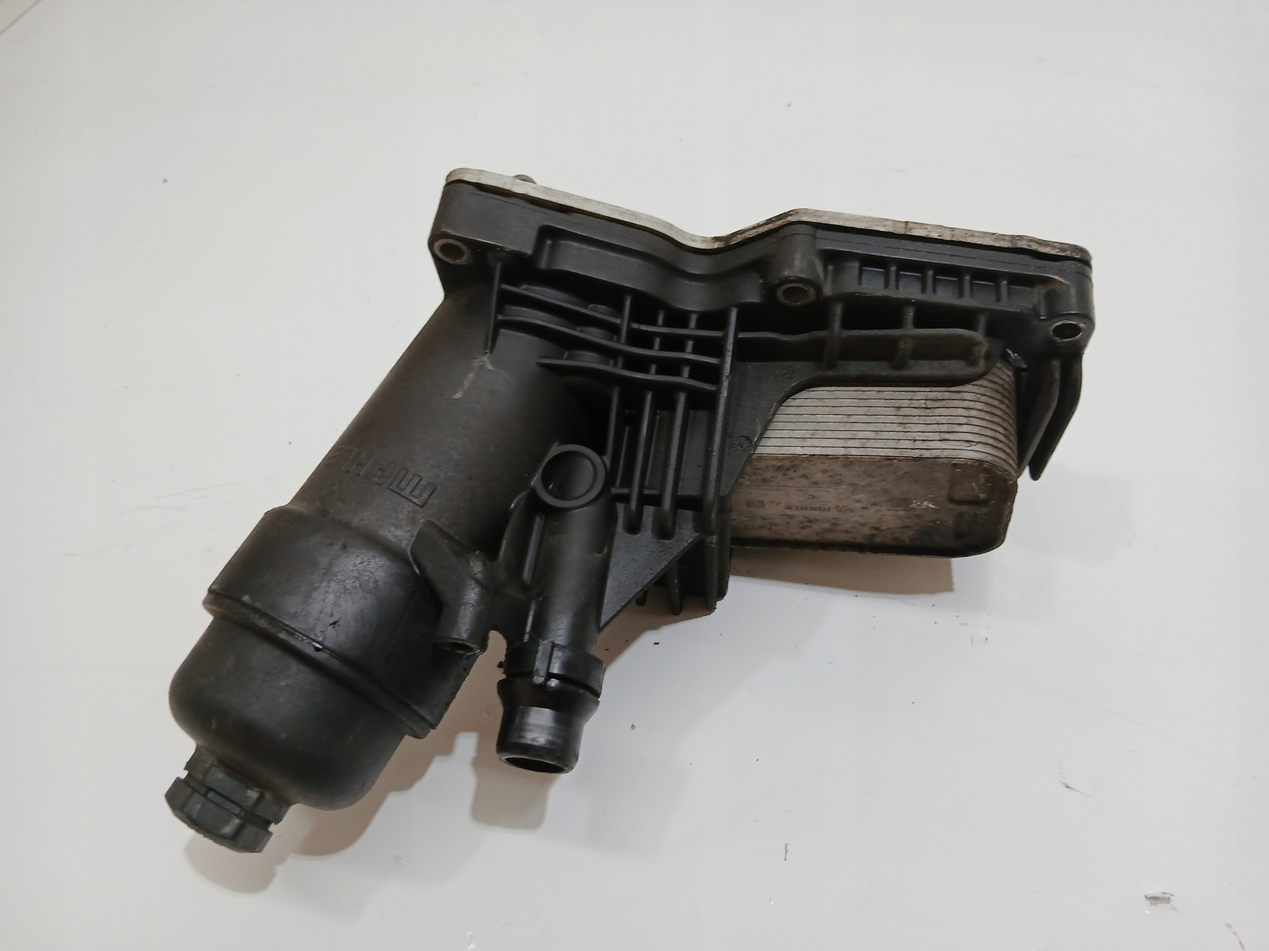 Ölfiltergehäuse BMW E90 2.0 D 8507626