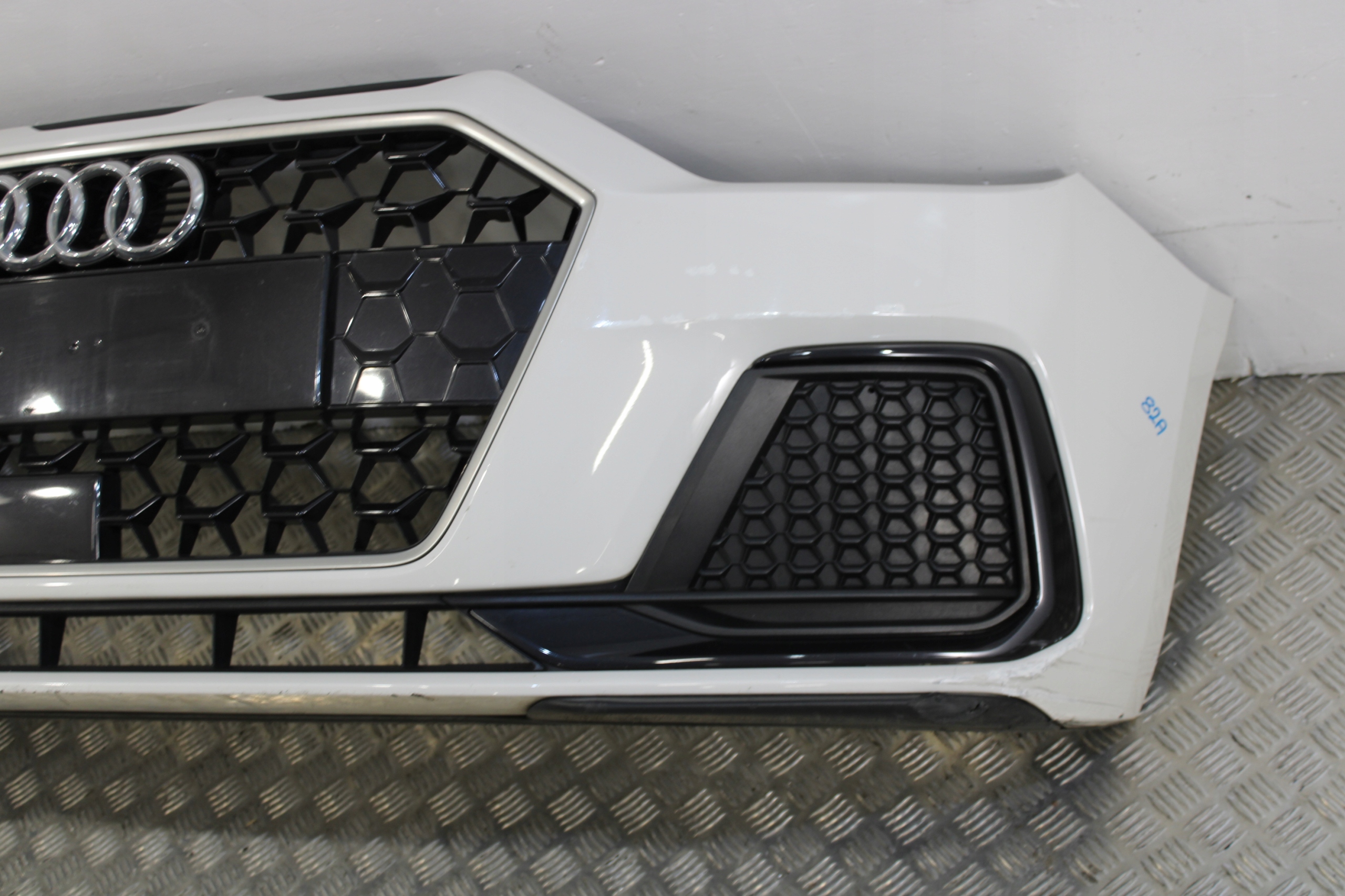 bumper front front complete AUDI A1 II 82A