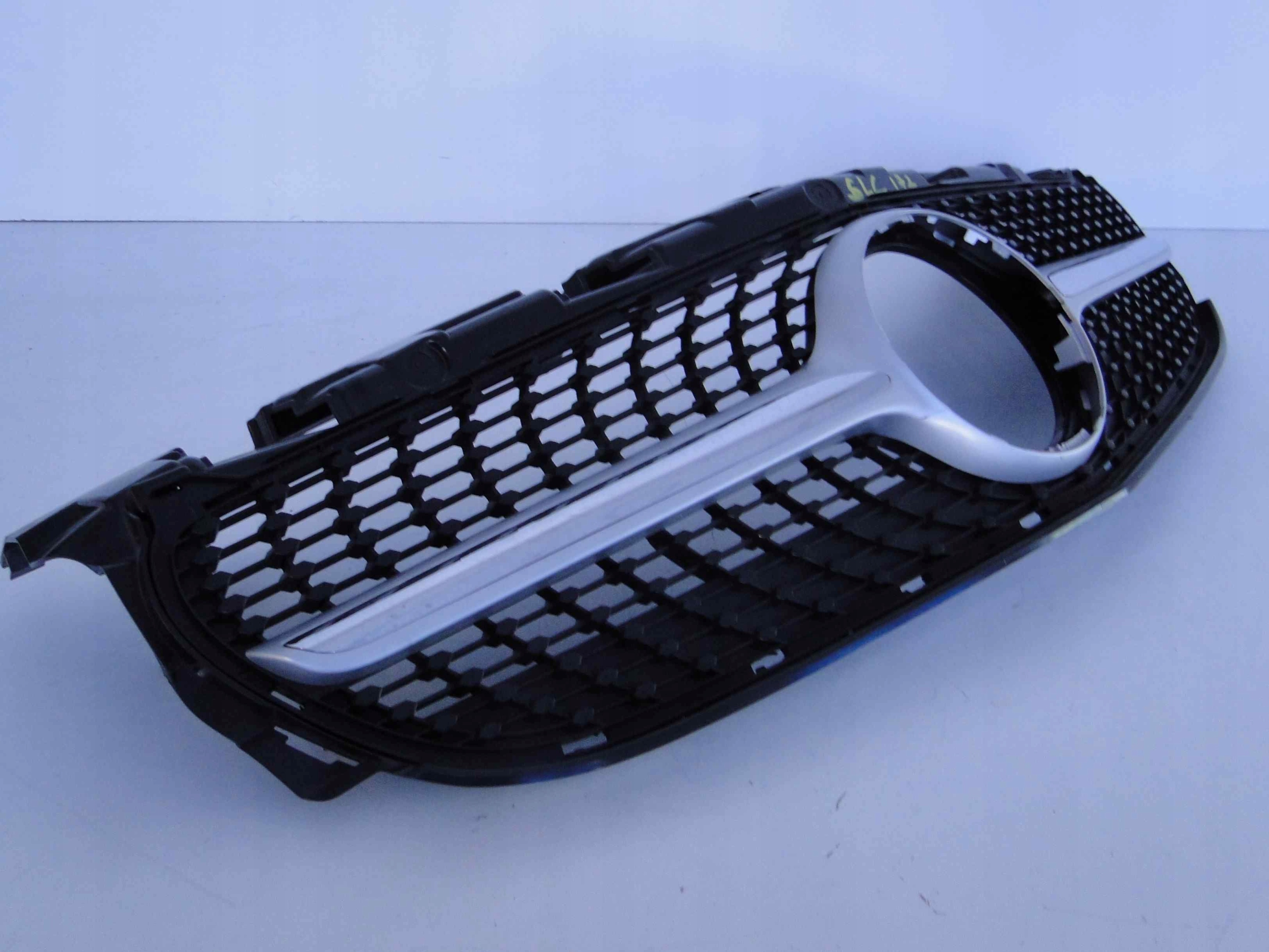 MERCEDES SLC R172 172 GRILL ATRAPA DIAMENT CZARNY Numer katalogowy części A1728881060