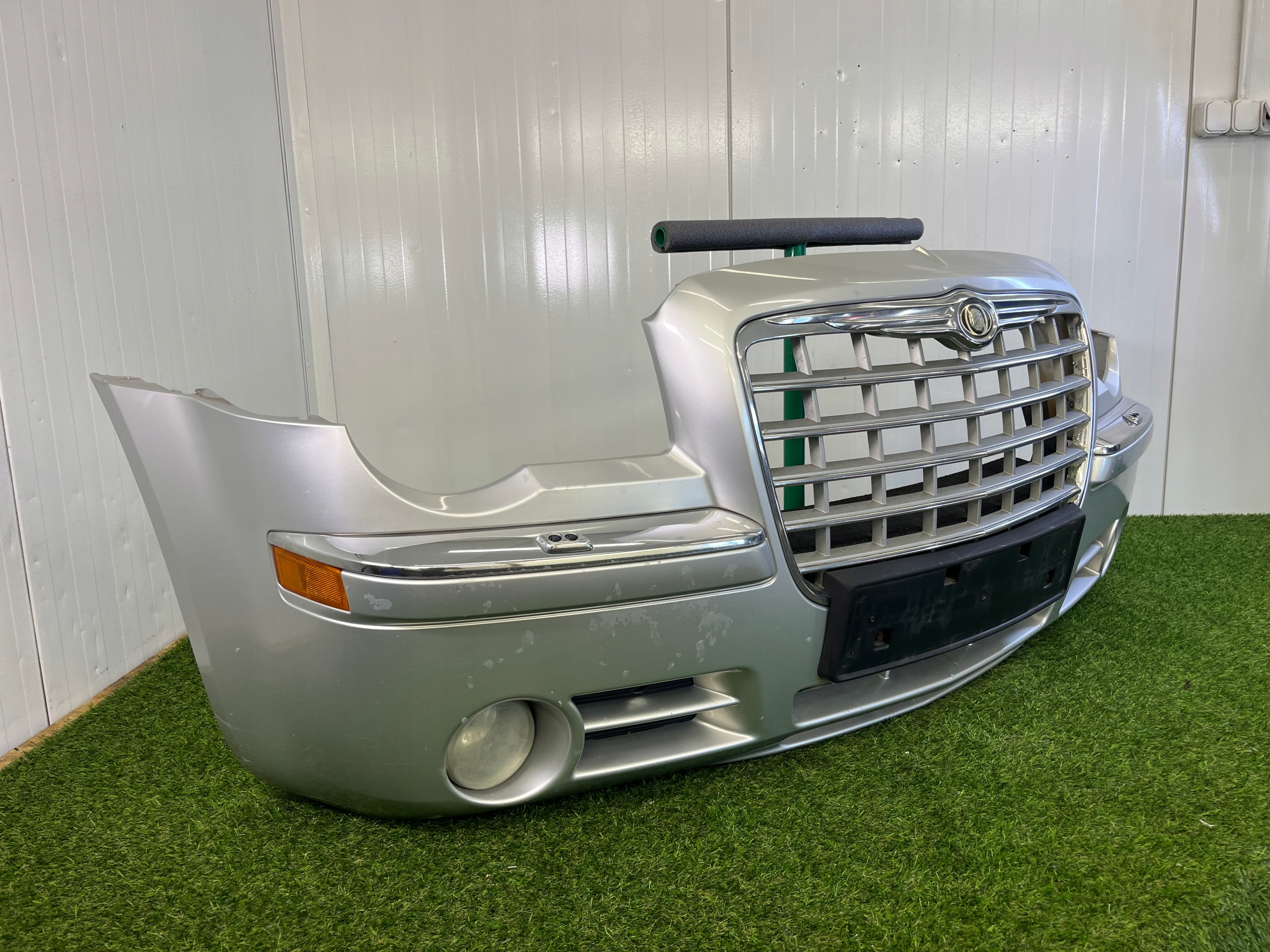 bumper front front CHRYSLER 300C 04806287
