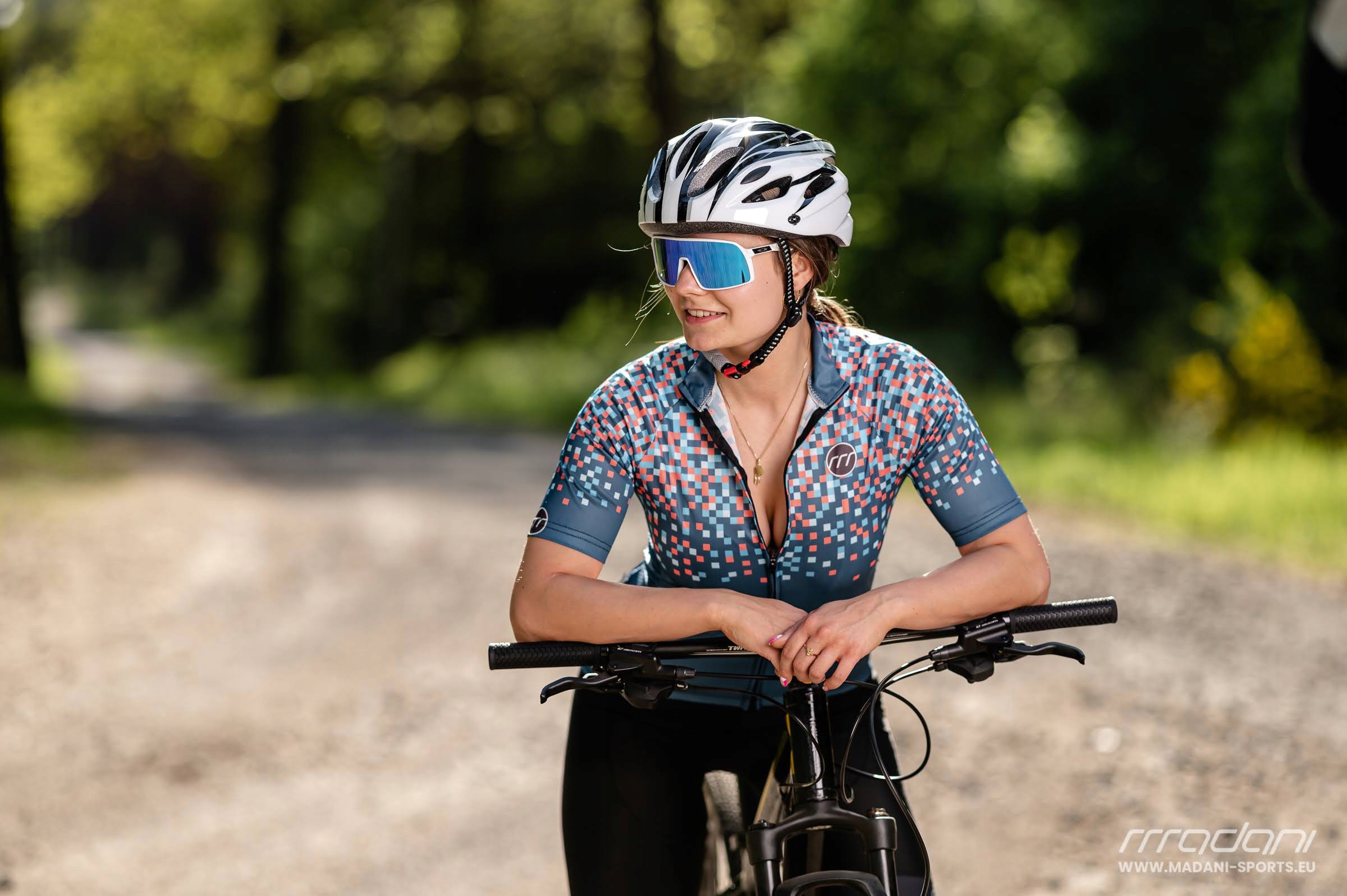 Madani: koszulka rowerowa damska MIRAY, r.XXL Właściwości antybakteryjne elementy odblaskowe ochrona UV oddychające odprowadzające wilgoć szybkoschnące