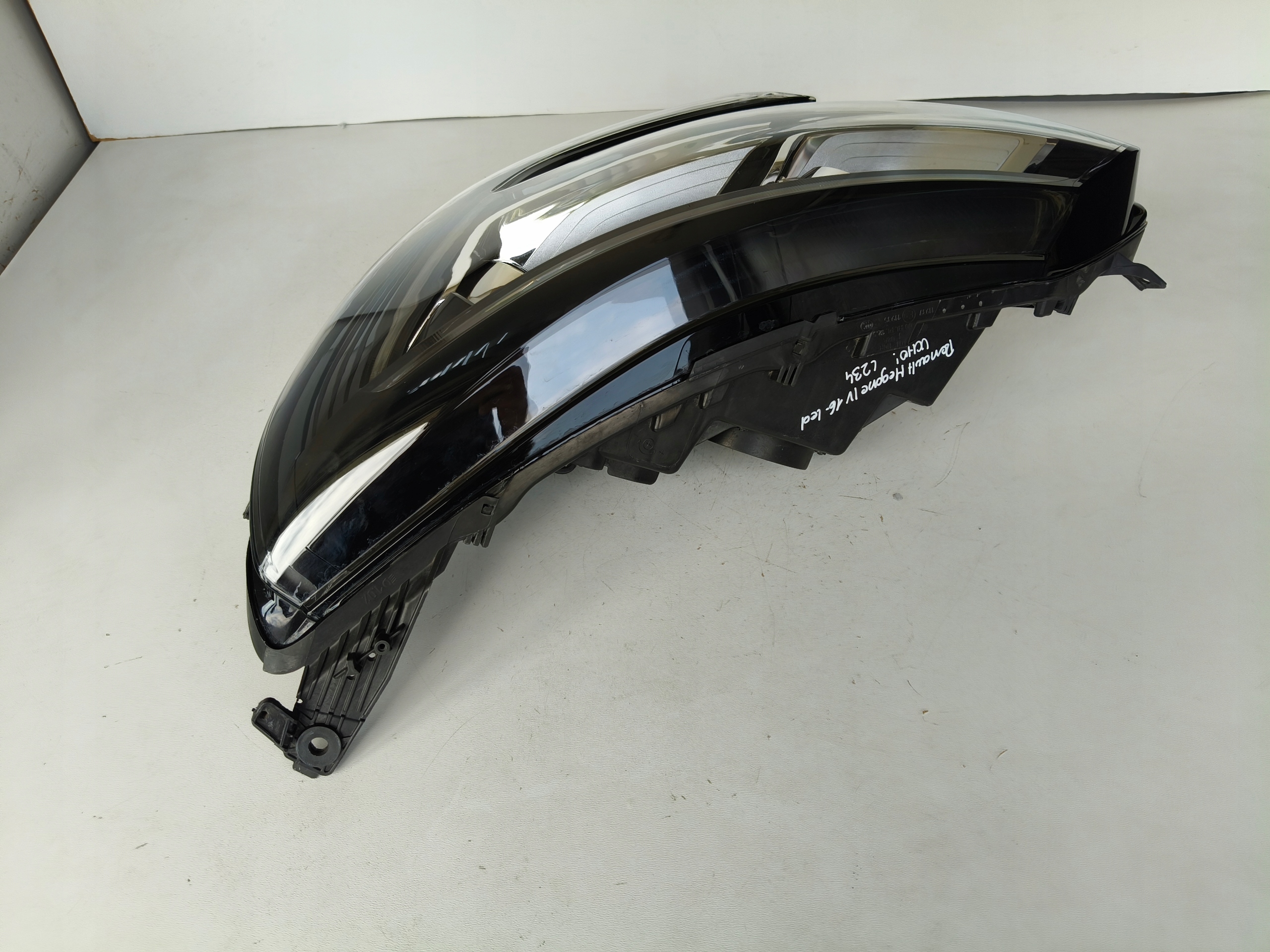 light left REFLEKTOR RENAULT MEGANE IV 16- LED