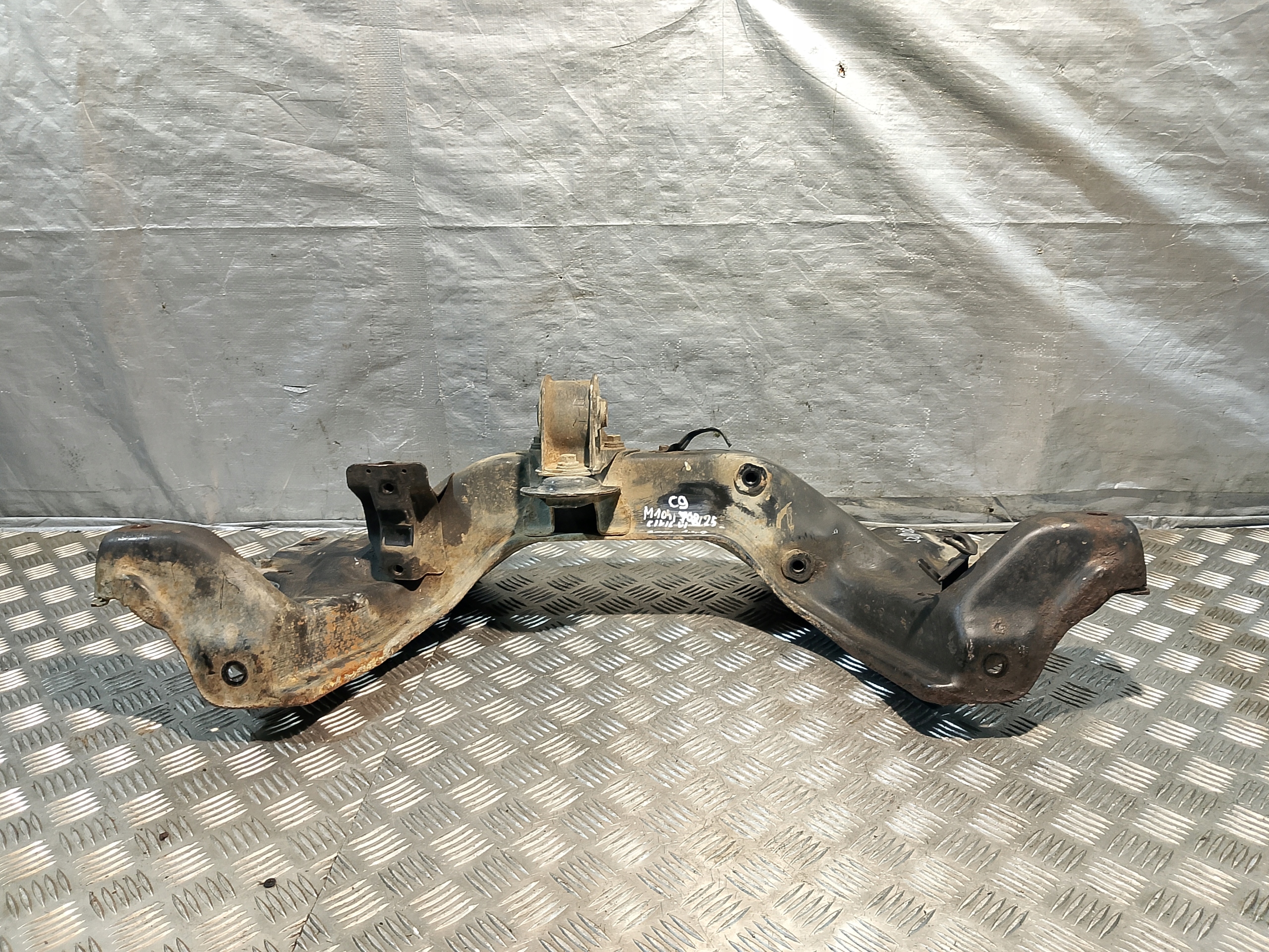 axle beam subframe TRAWERS HONDA CIVIC VI 6 1.4 B