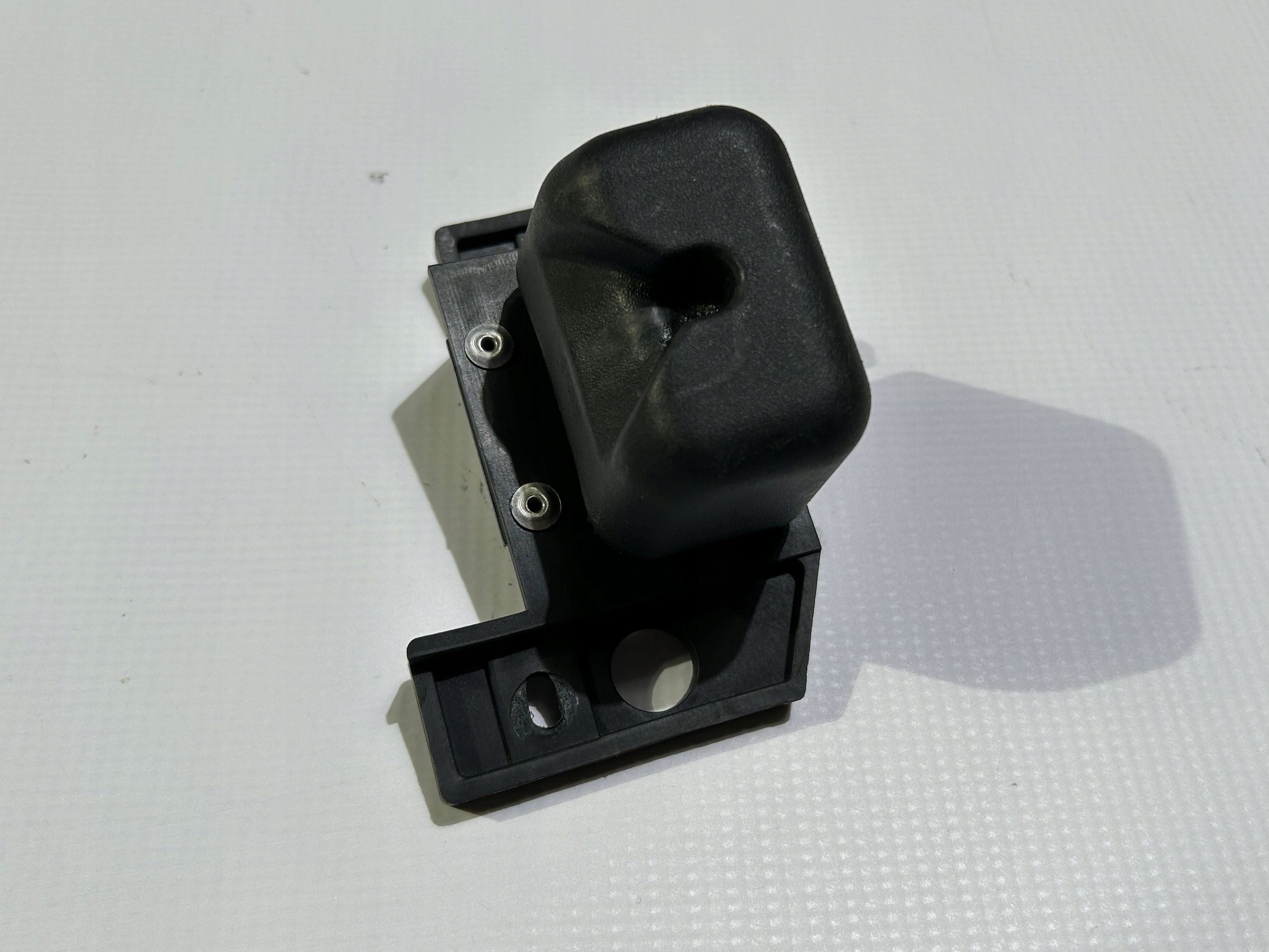 holder left bracket left roofs Chevrolet Corvette C6 Targa 2005