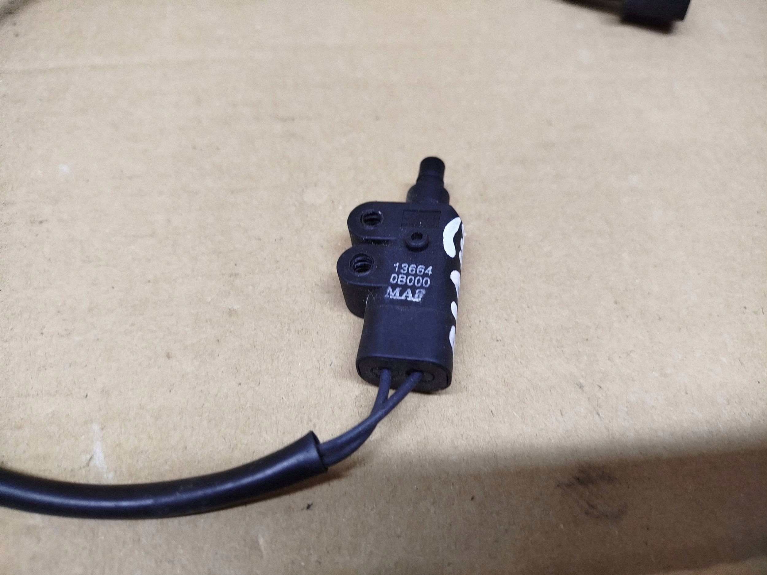 KIA RIO IV sensor OTWARCIA bonnets 13664-0B000 2019R