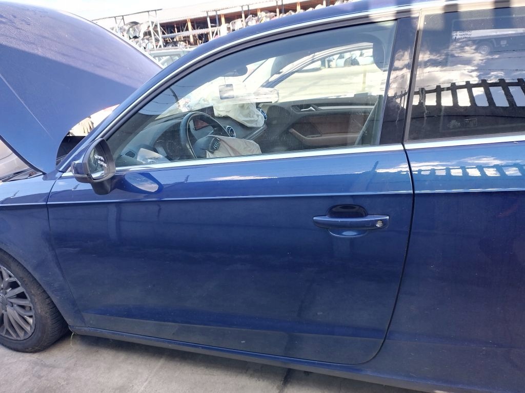 Audi A3 8V tür links wersja 3-türig LX5Q