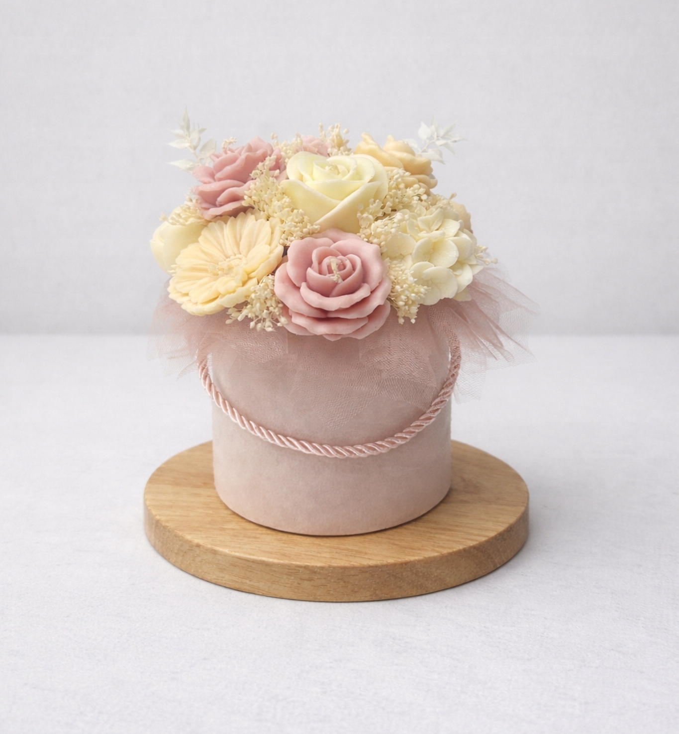 Flower Box Sójové svíčky Věčná kytice Dárek Svaté Přijímání Narozeniny Jmeniny