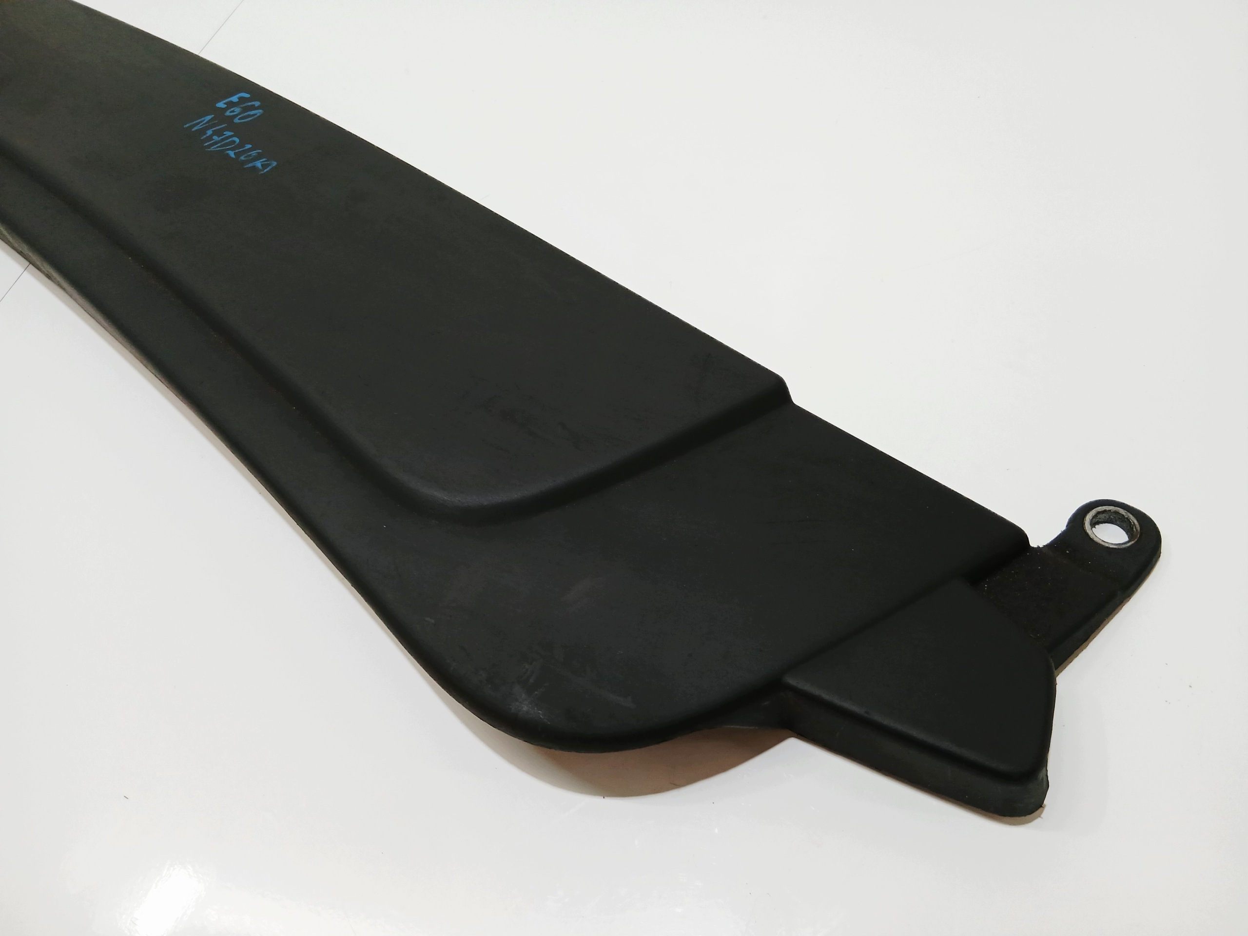 krytka stěny předního BMW E60 E61 N47 2.0D 7803340