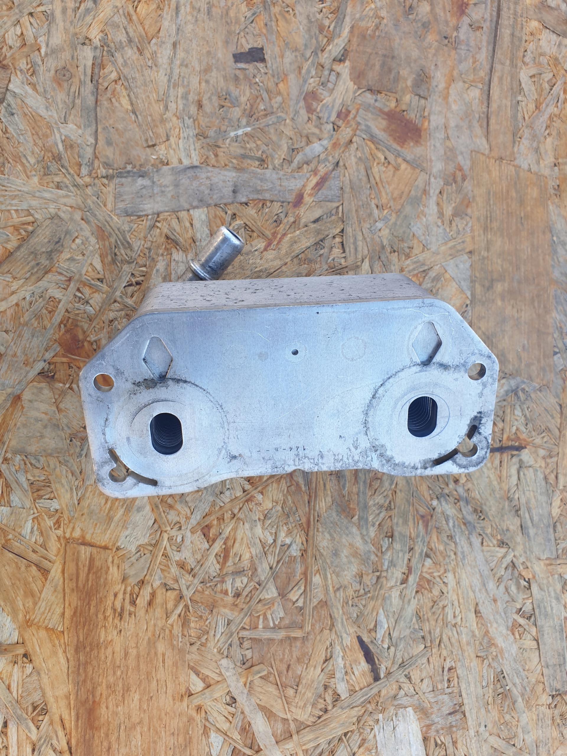 Radiatore / Raffreddatore radiatore olio VOLVO 2.0D 31368636