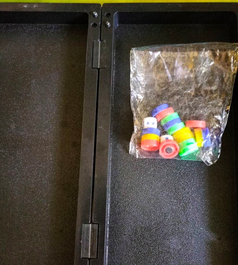 LUDO Gra planszowa tradycyjna Nazwa Brak