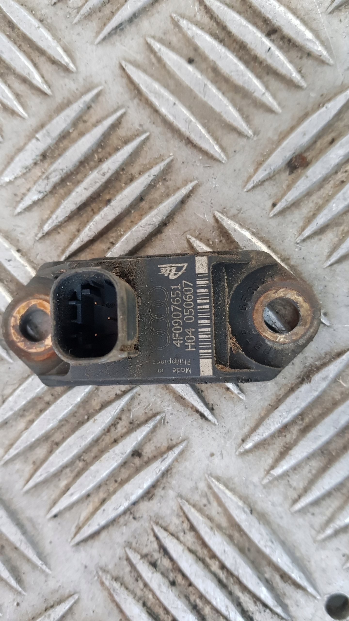 AUDI A6 C6 sensor PRZYSPIESZENIA 4F0907651
