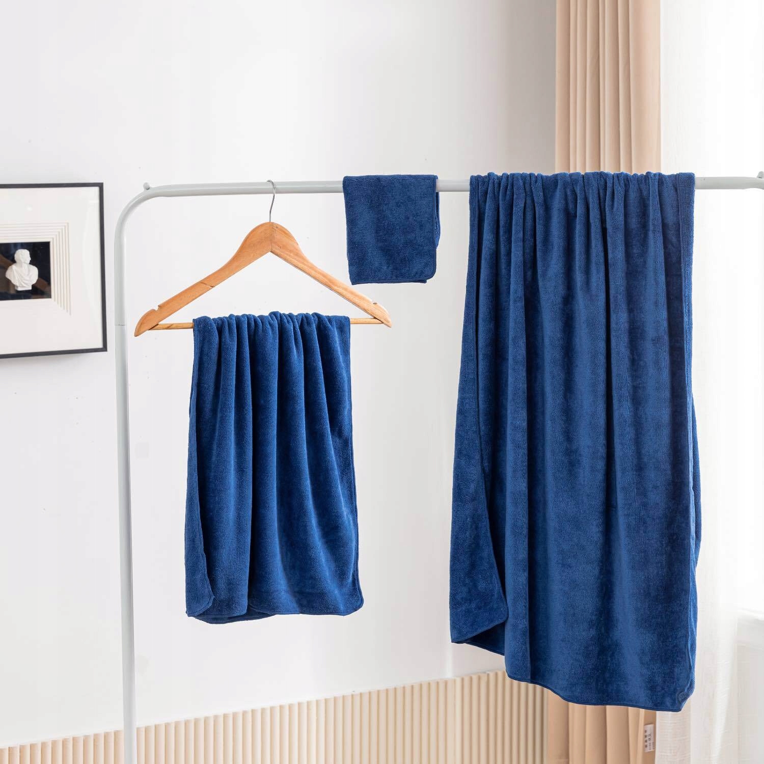 RĘCZNIK KĄPIELOWY SZYBKOSCHNĄCY Z MIKROFIBRY SPORTOWY CHŁONNY 50x90cm Marka Spod Igły i Nitki