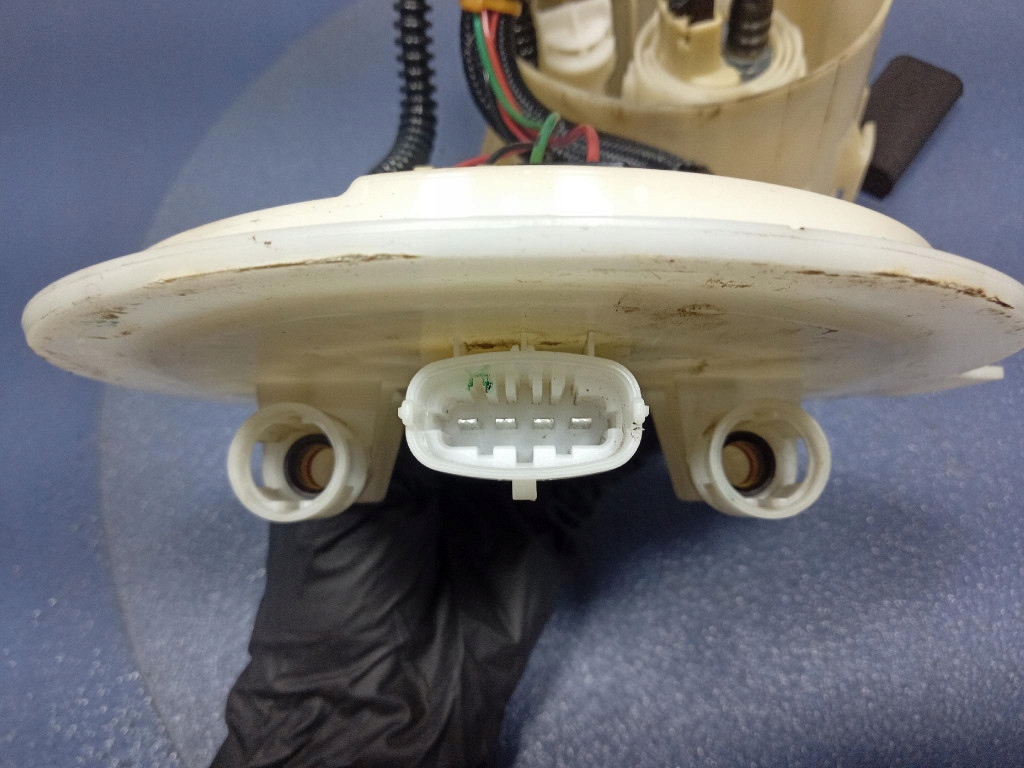 opel Astra H 2.0T насос 13119488