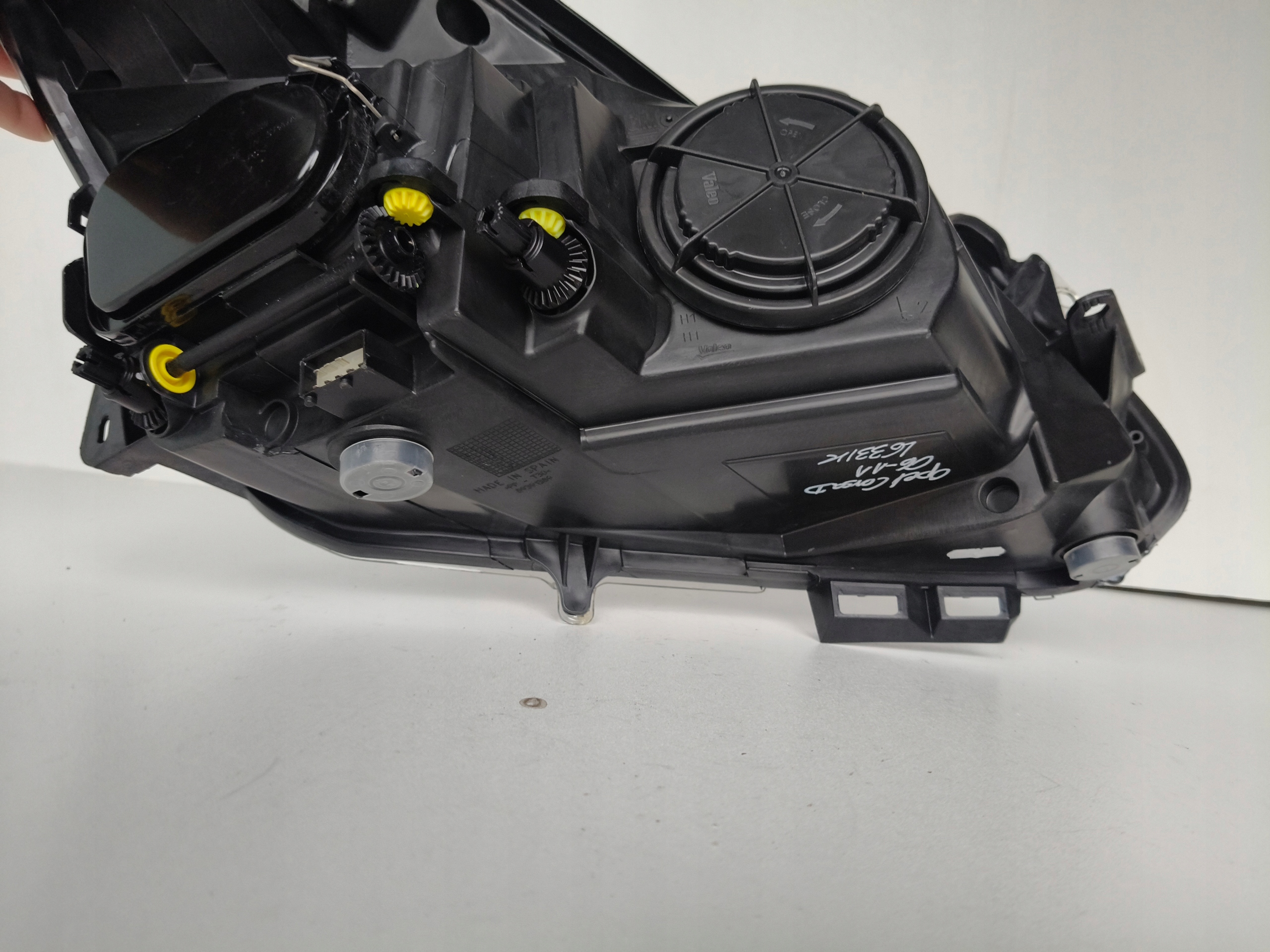 light left REFLEKTOR NISSAN LEAF II 17- LED