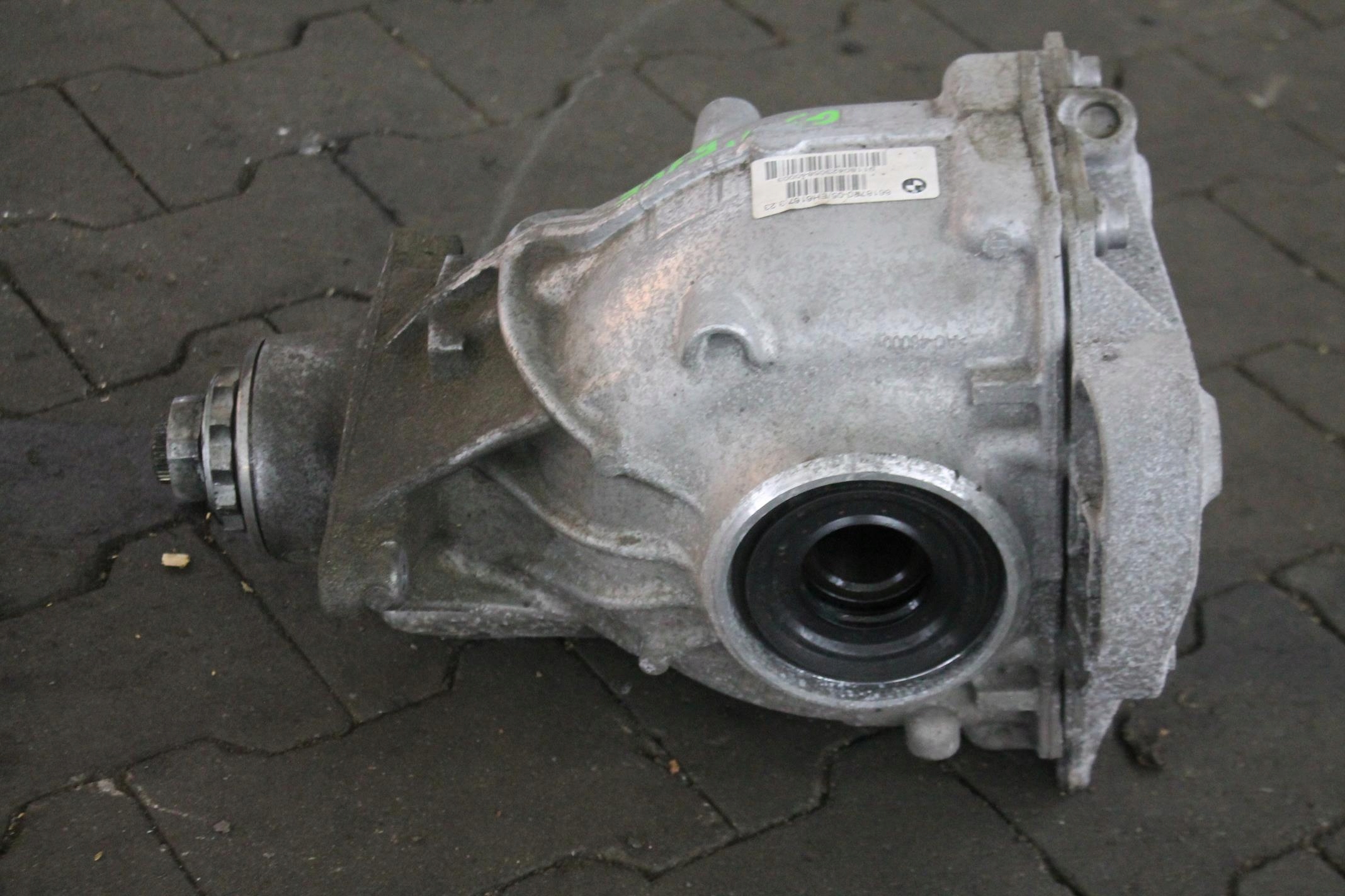 diff differential 3.23 rear part 8618720 BMW G30 G31 17