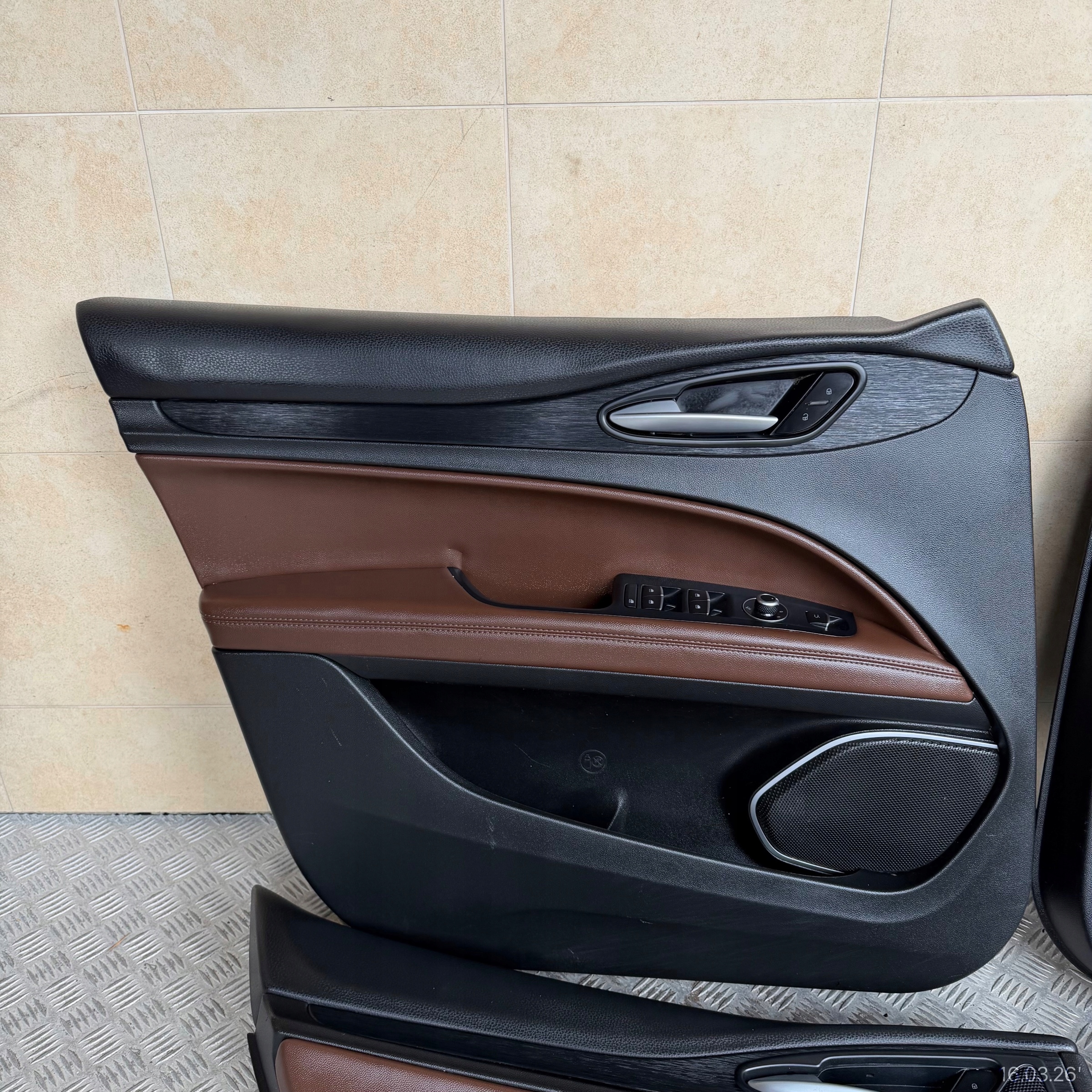 upholstery upholstery KOMPLET side ALFA ROMEO STELVIO 2017 ROK