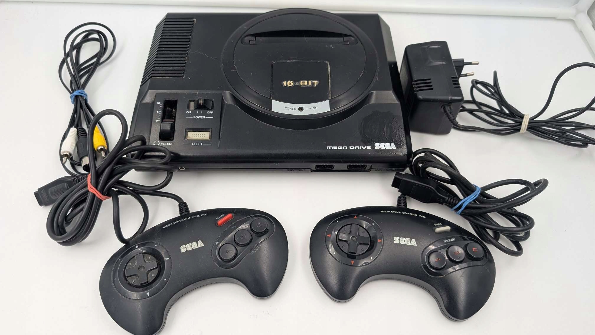 KONSOLA SEGA MEGA DRIVE 16 BIT