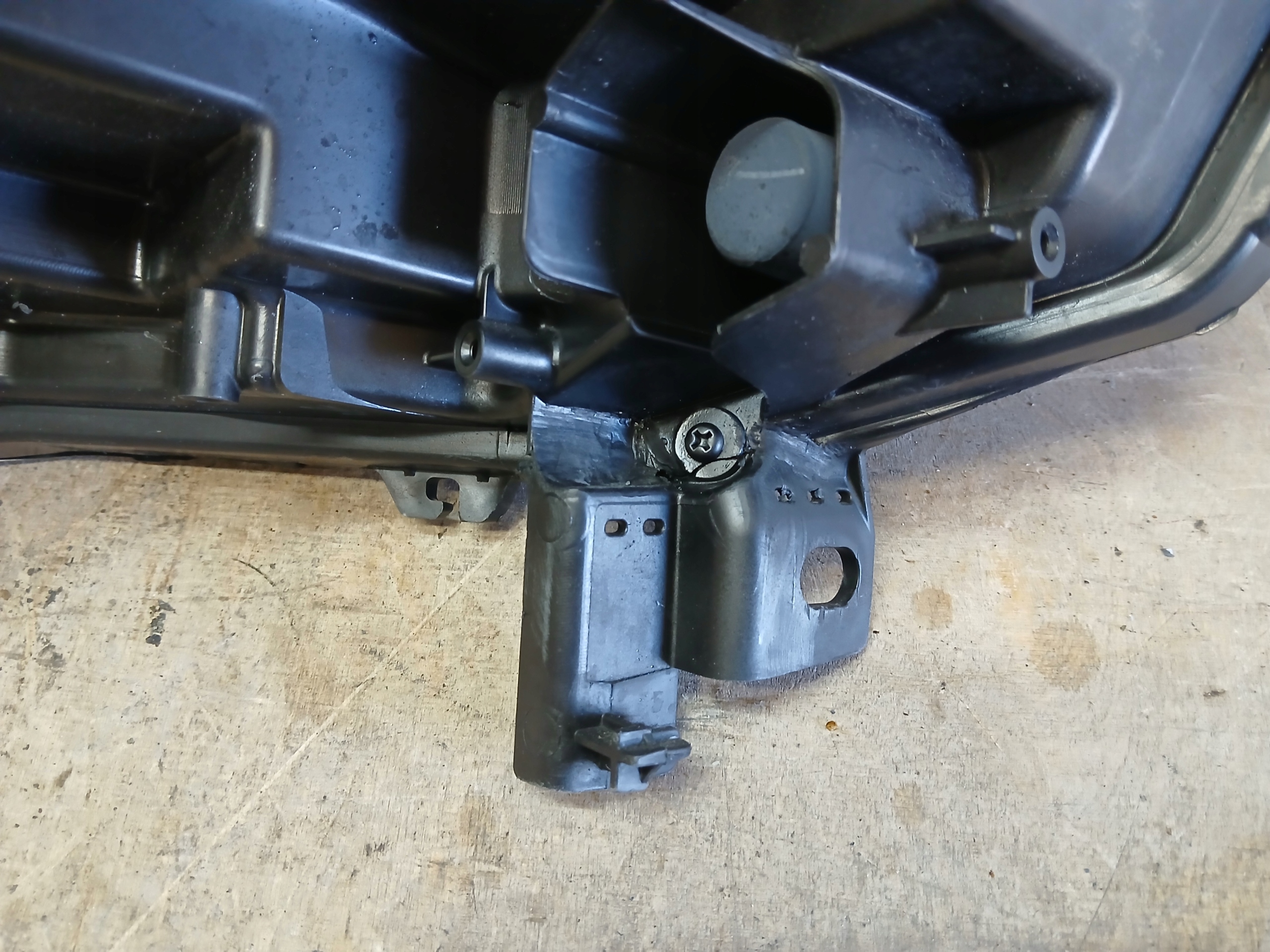 light front left NISSAN TOWNSTAR LED 100-6E00E