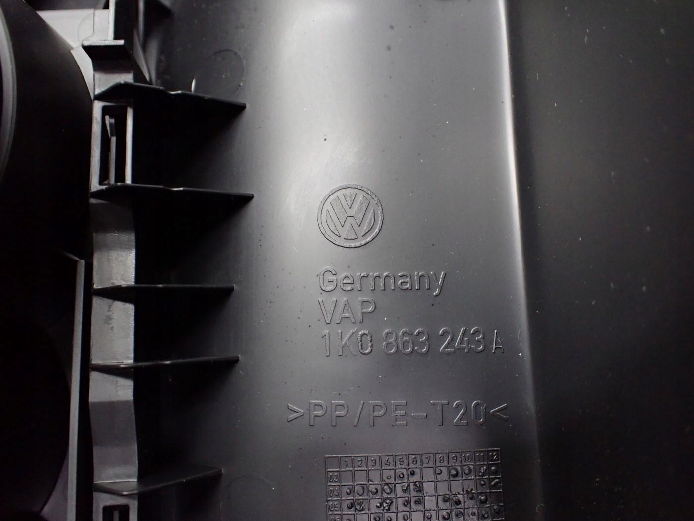 тунель подлокотник европа оригинал 1K5864251C 1K0863243A vw SCIROCCO 08R