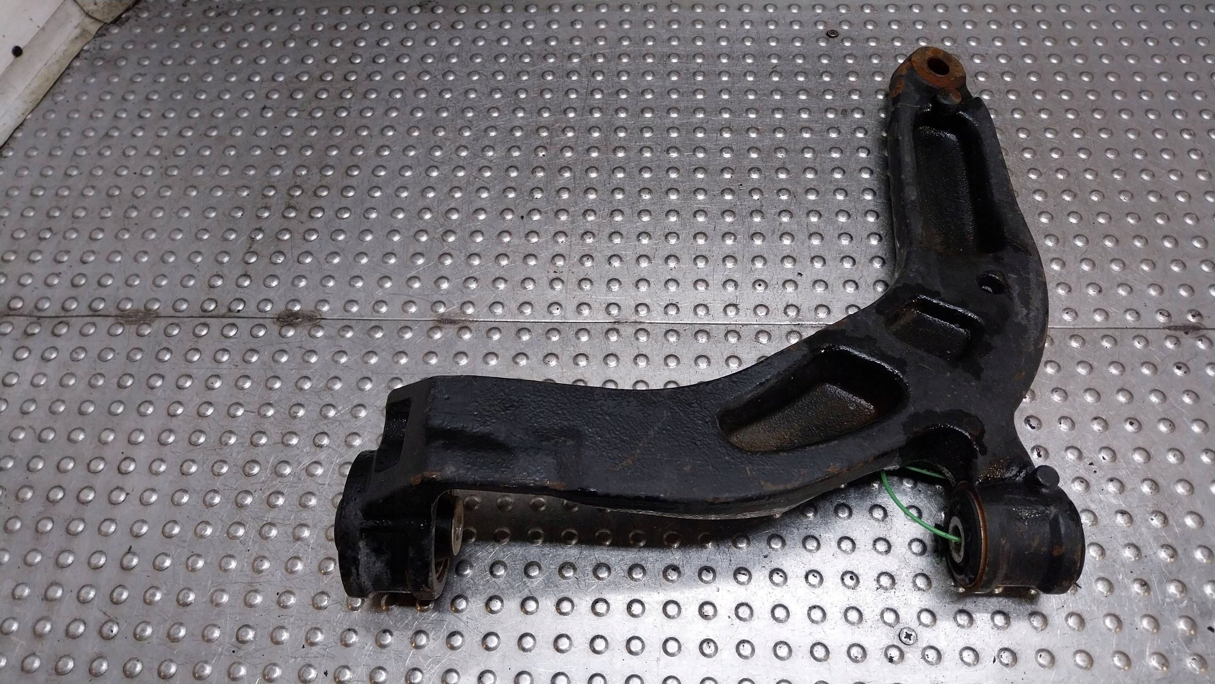arm right front 7E0407166B VW TRANSPORTER T5 T6