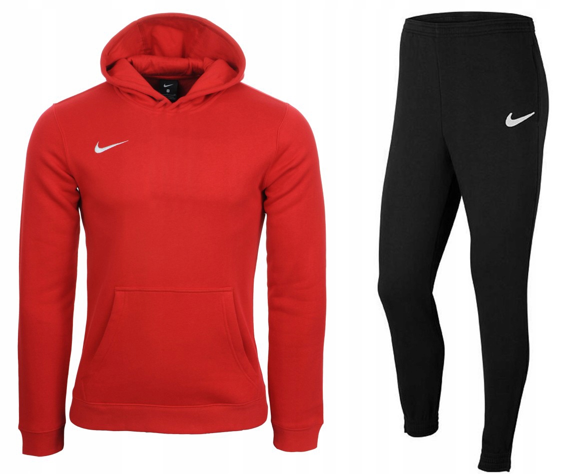 

Nike dres dziecięcy bluza z kapturem spodnie r.147