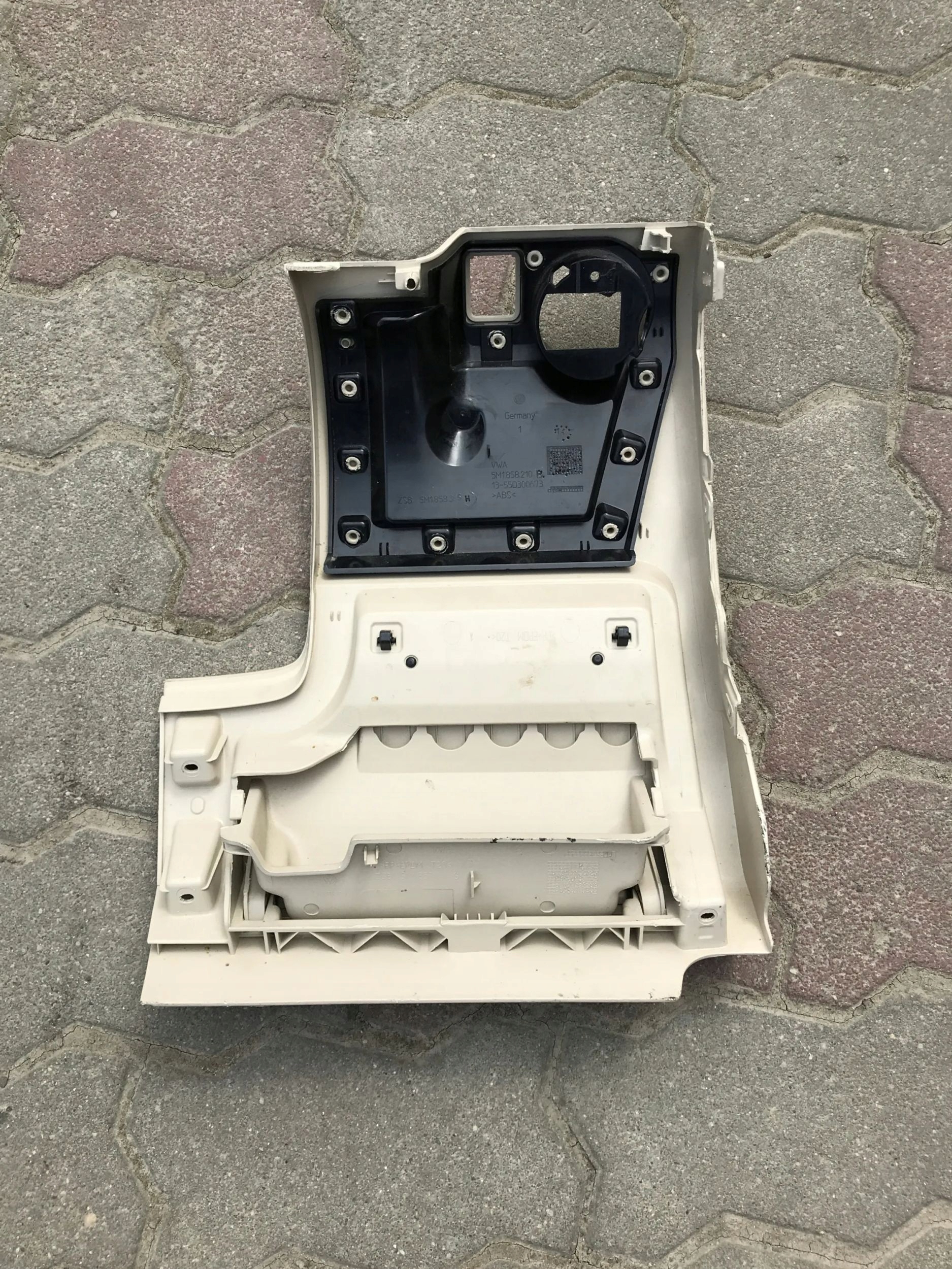 passenger compartment driver´s TIGUAN LIFT 5M1858719E
