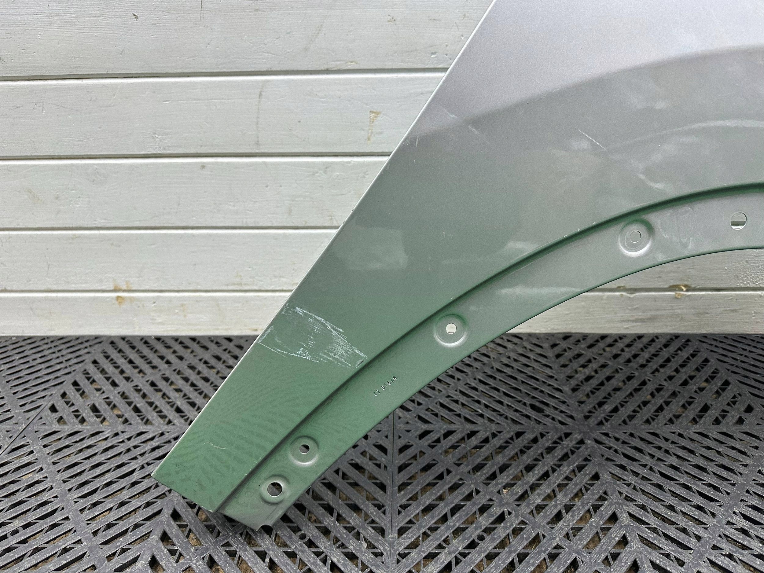 fender front side right BMW X1 U11