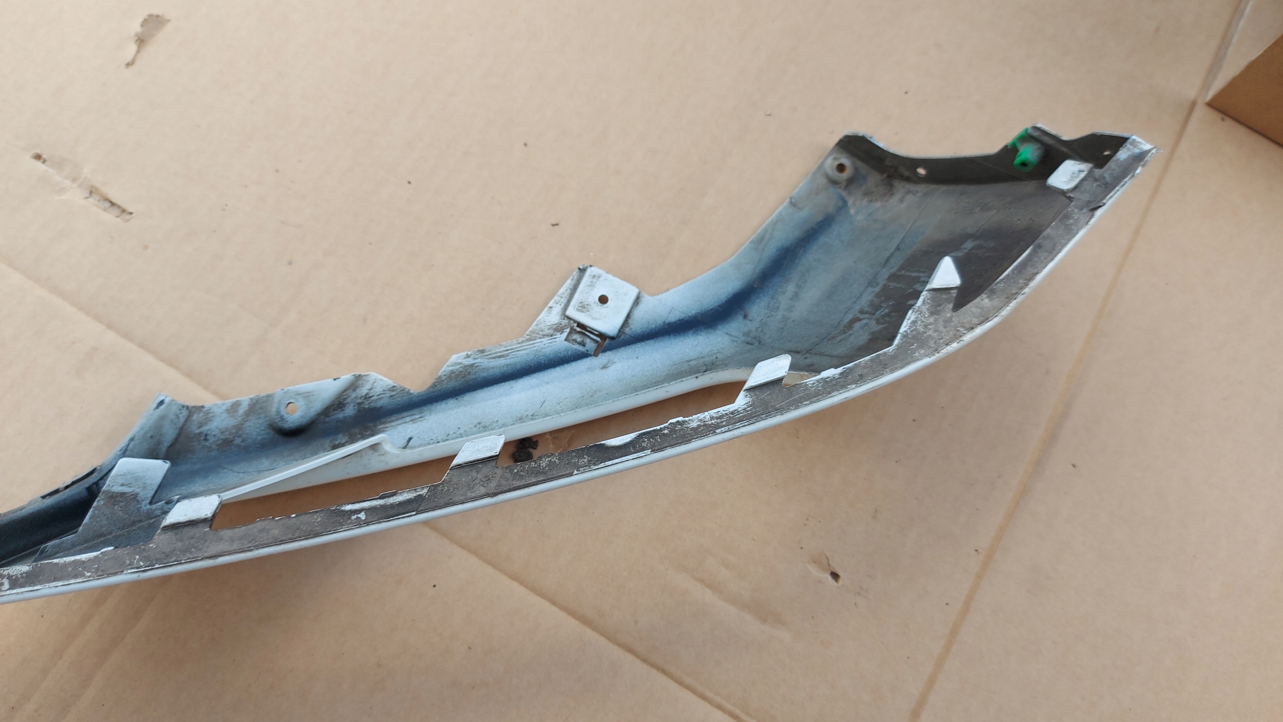moulding of a bumper left left front VOLVO XC90 II 17