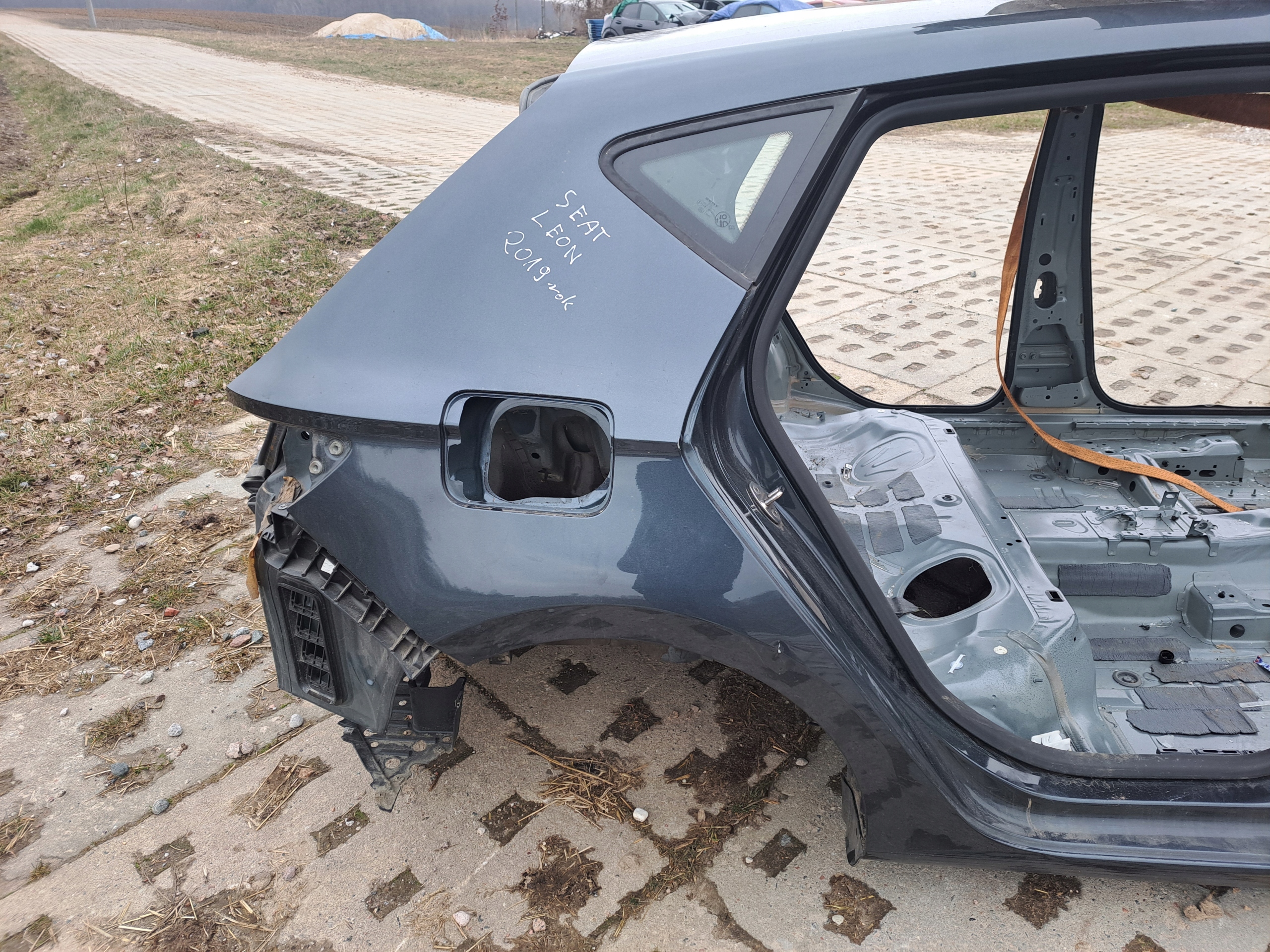 SEAT LEON 2019 R ĆWIARTKA PRAWA LEWA WANNA TYŁ Numer katalogowy części 5F0000