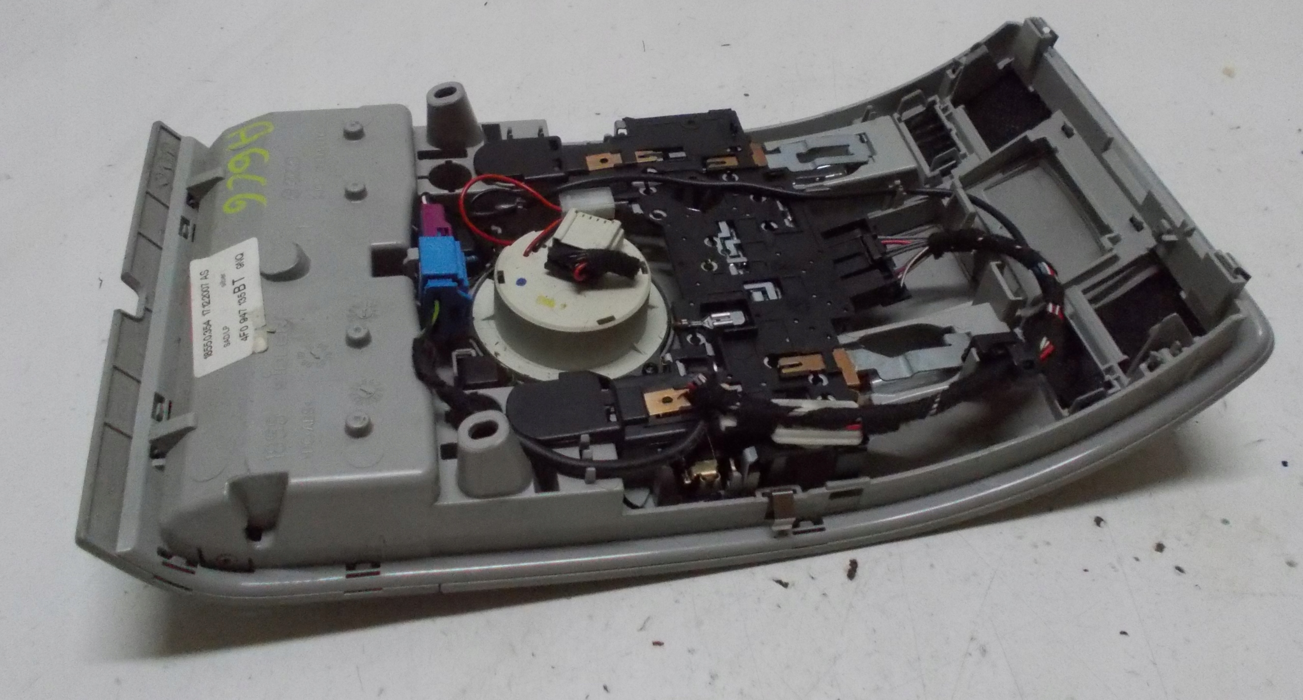 AUDI A6 C6 light lighting cabs 4F0947135BT