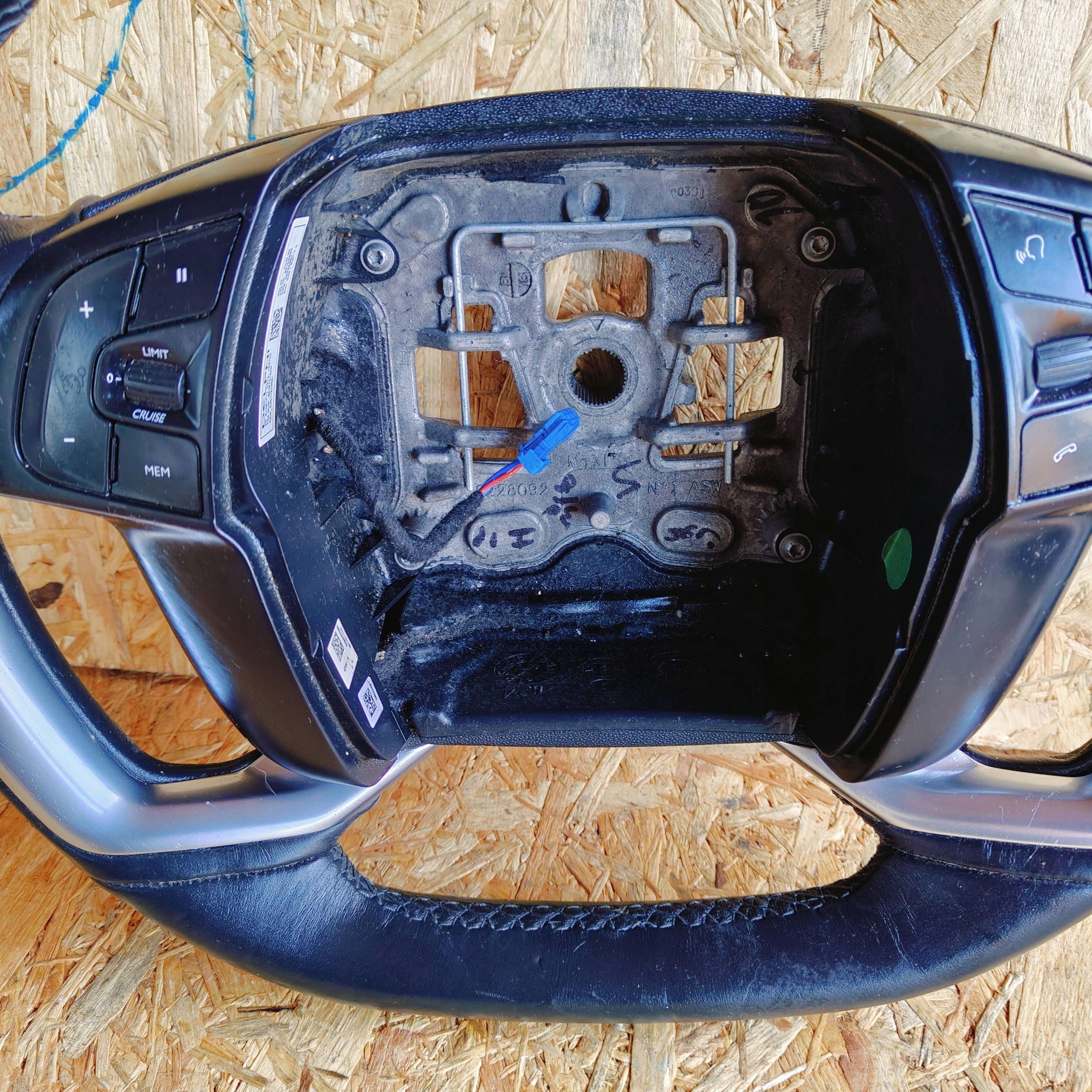 lenkrad Citroen C4 II Picasso 98167370zd