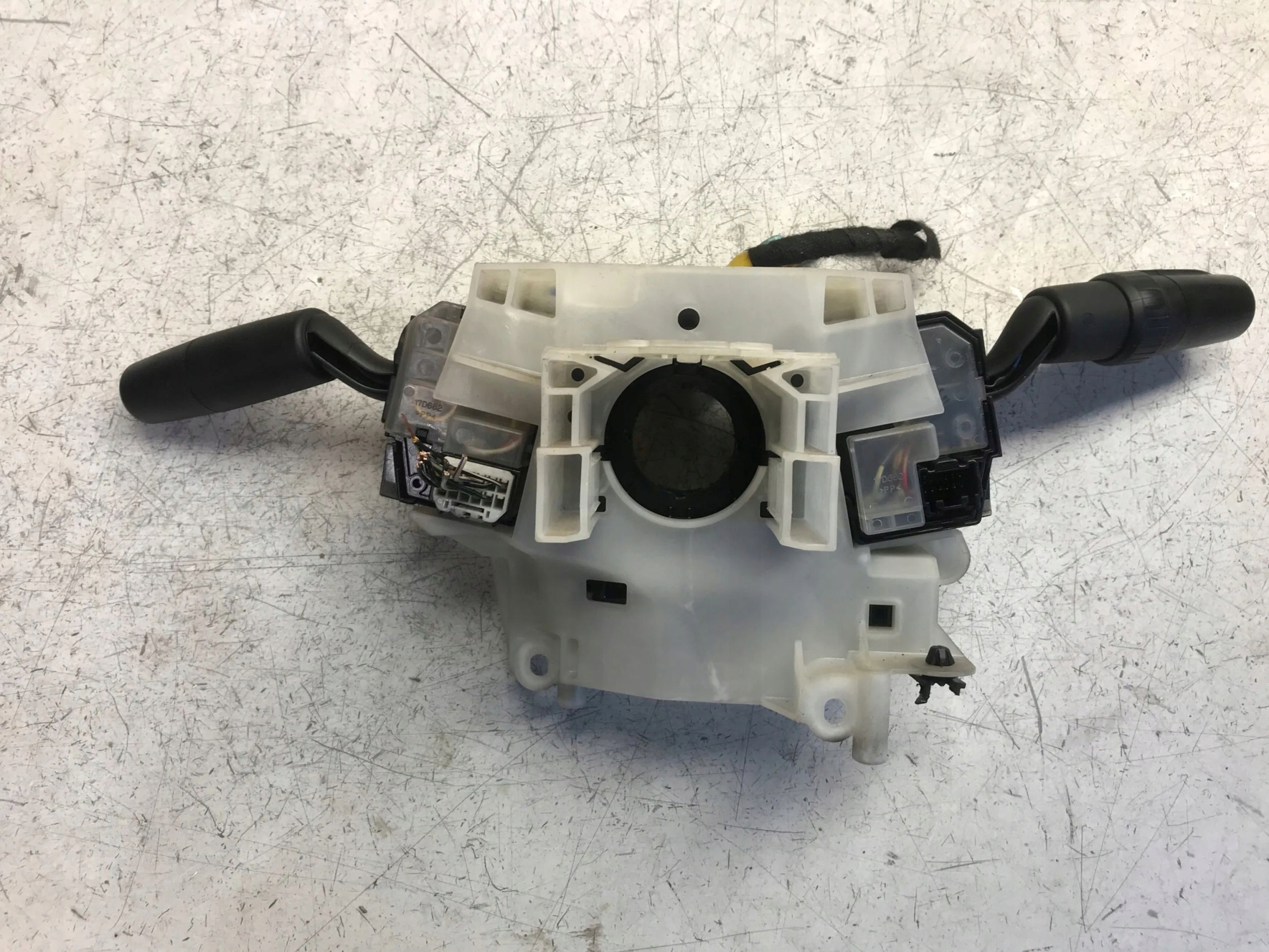 steering wheel levers and controls MANETKA ring MAZDA 3 BK