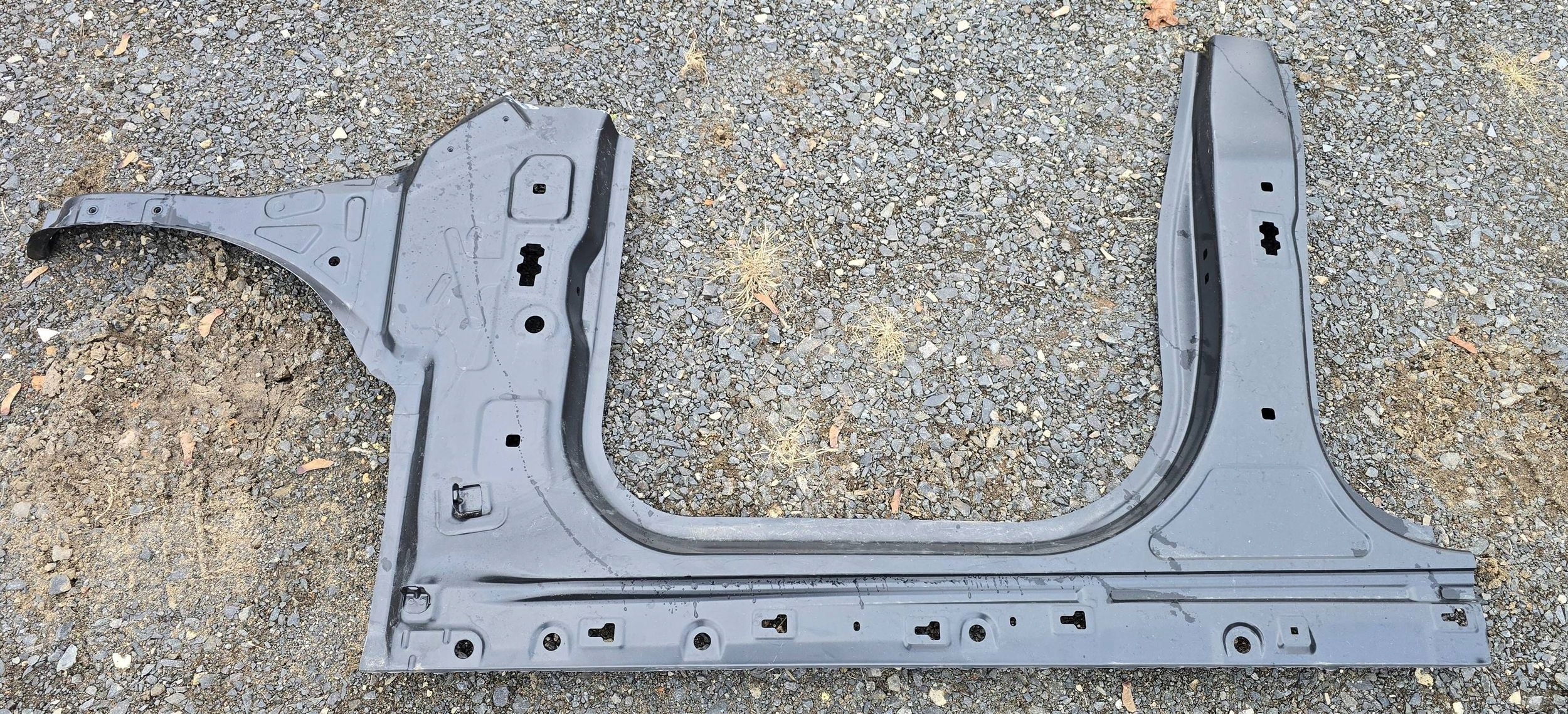 BMW X2 F39 threshold left pillar fartuch