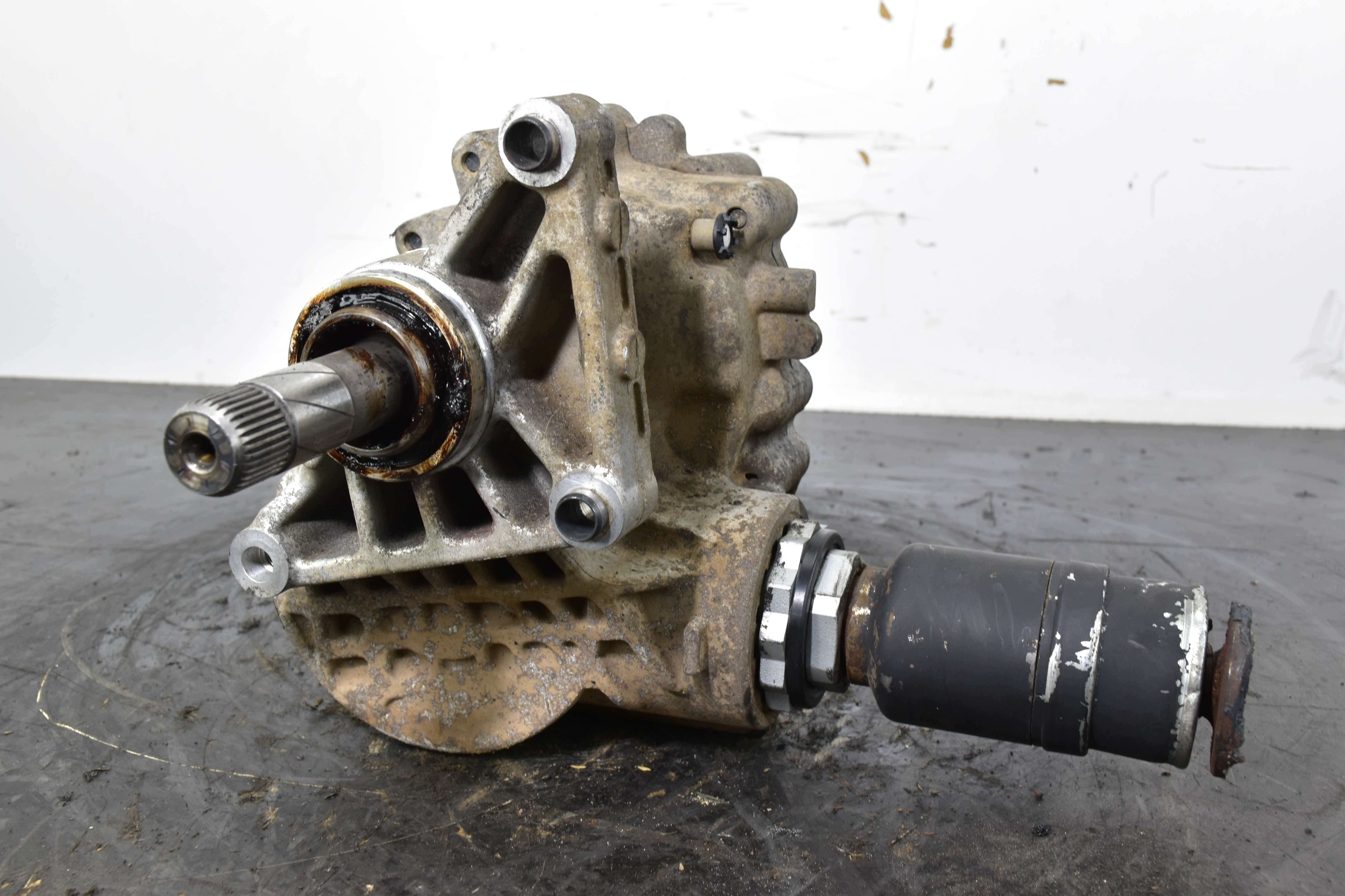 Reduktor prevodovky prevodov MINI COOPER COUNTRYMAN R60 R61 1.6d 08-13r 9808460