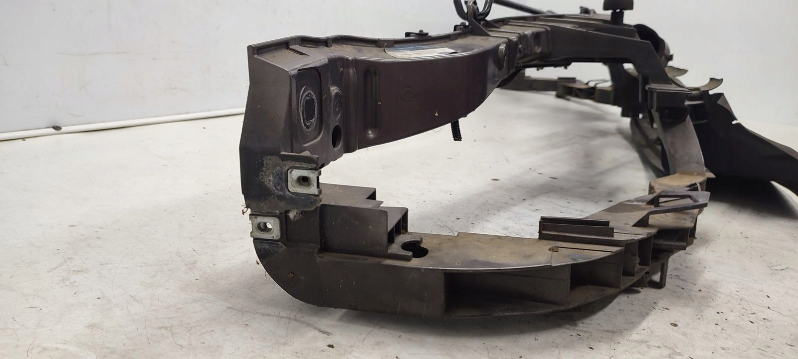 support panel for radiators pillar iron Ford Focus MK3 2,0 TDCI