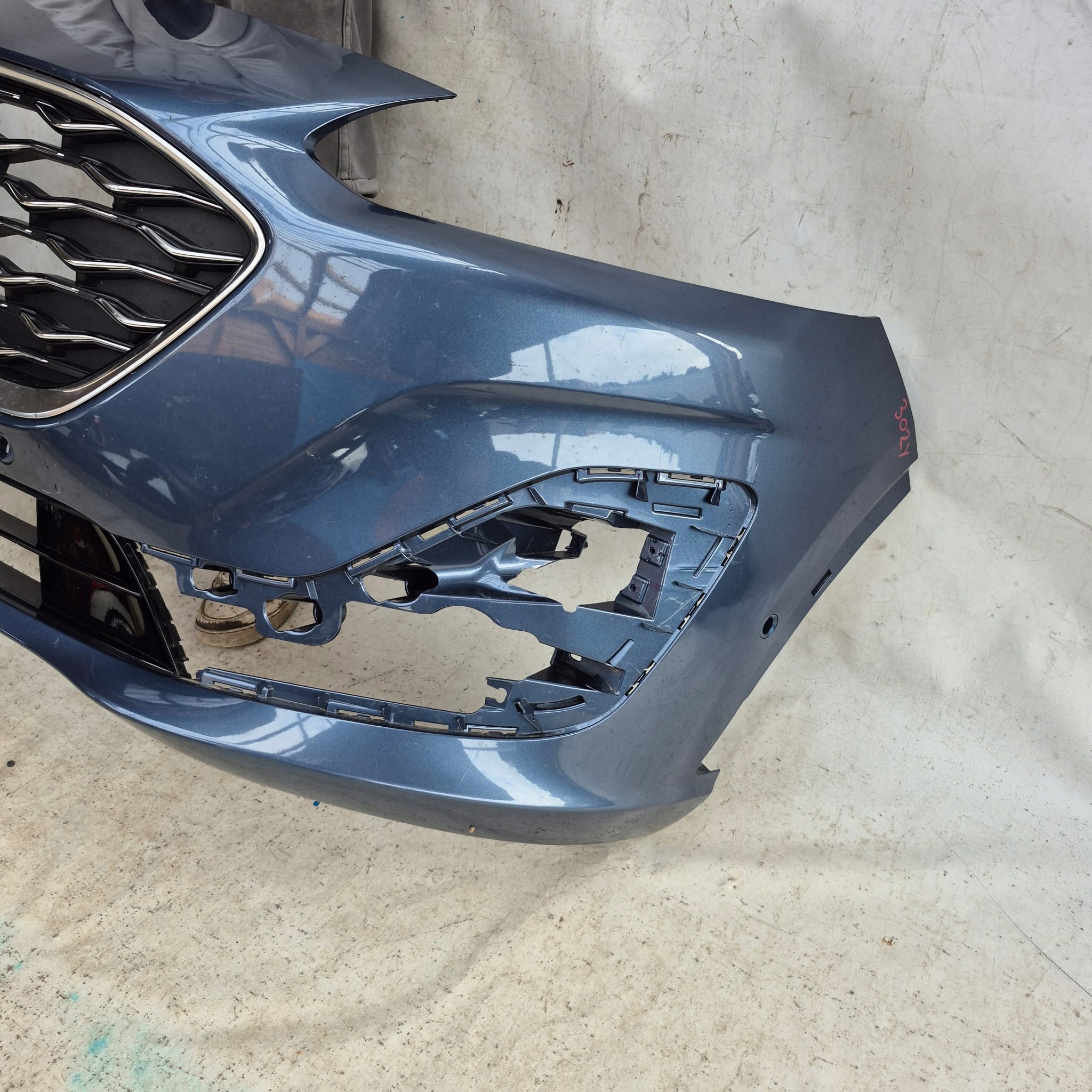 FORD KUGA MK3 III ST-LINE 19-23 bumper front front PDC LV4B-17F003