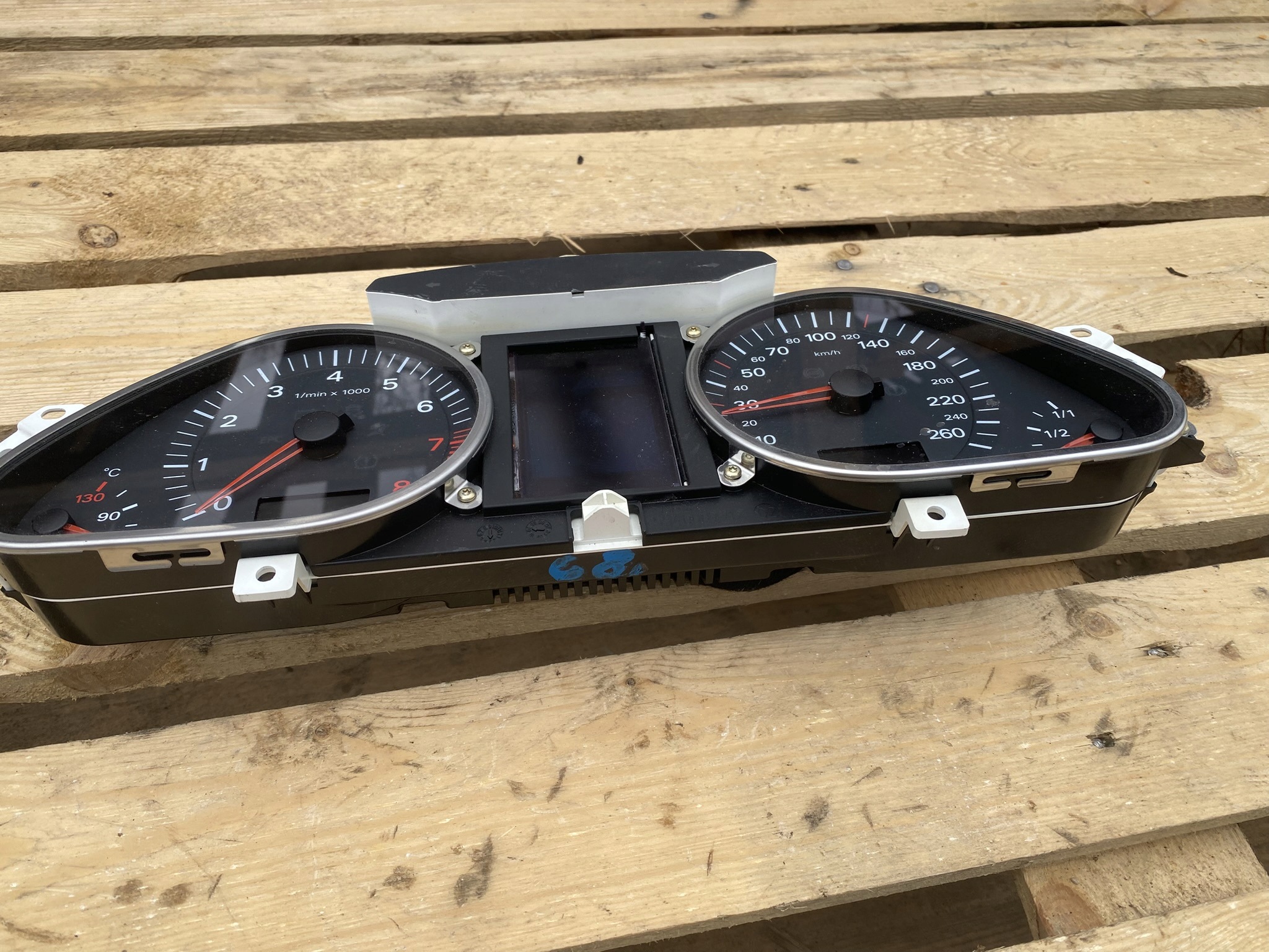 dials dials EUROPA AUDI A6 C6 3.2 FSI 4F0920900K