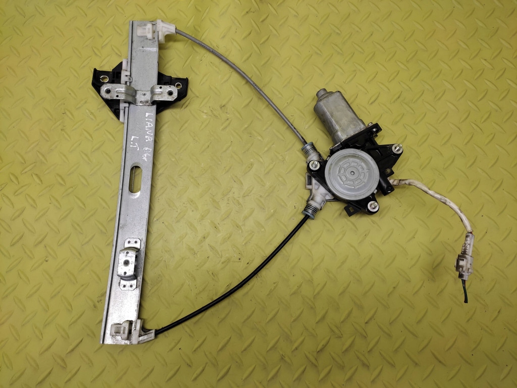 SUZUKI LIANA and window regulator left rear part 8346076F10