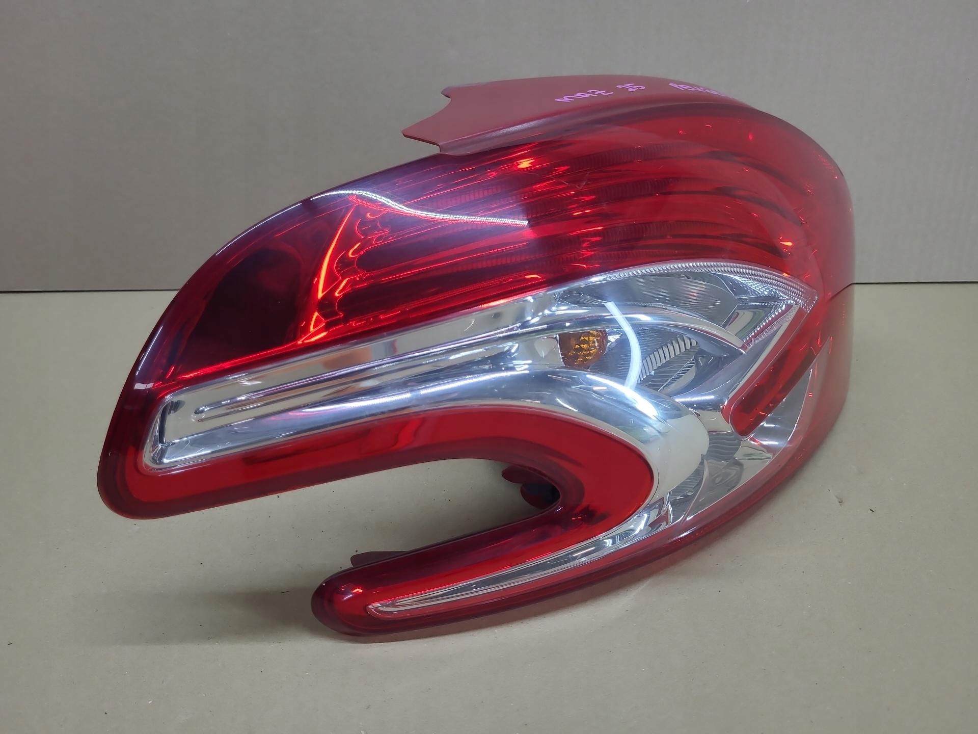 light rear left side Peugeot 208 2013 9672628280