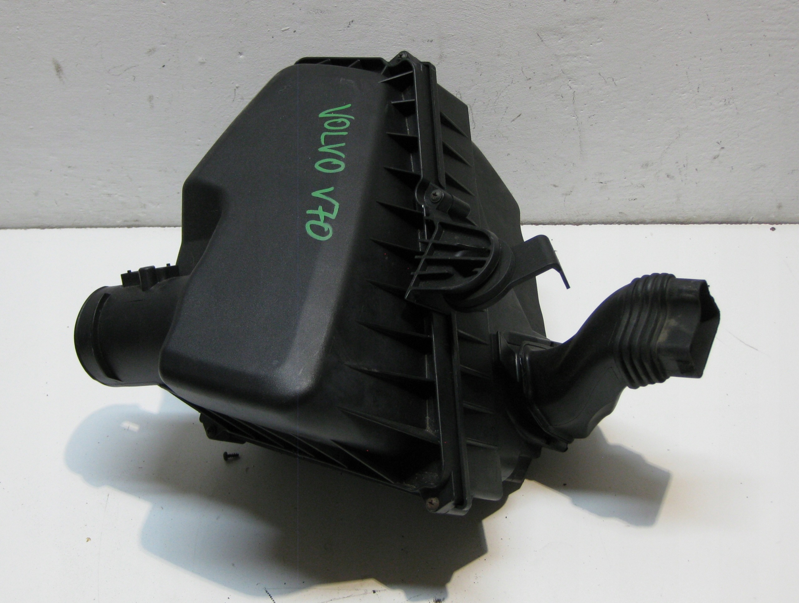 VOLVO V70 2.0 D 09R luftfiltergehäuse 7G91-9600-DD